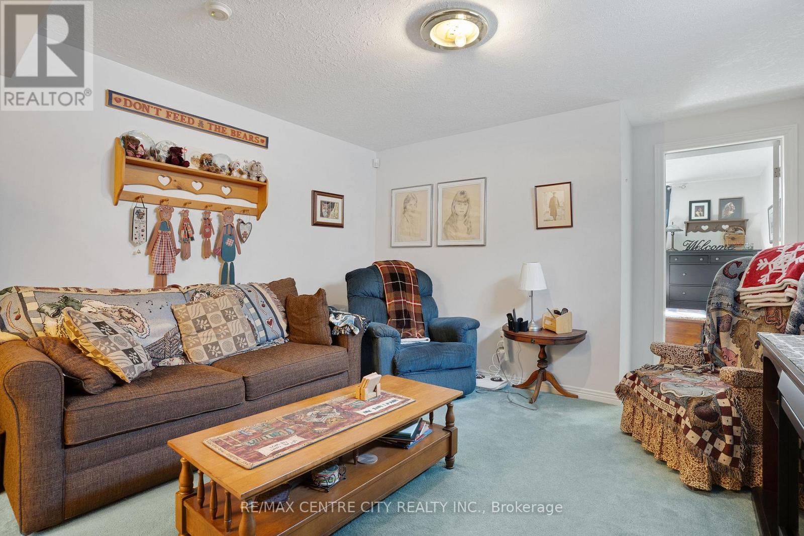 89 - 9 Lakefield Court, Wilmot, Ontario  N3A 3P4 - Photo 25 - X12832616