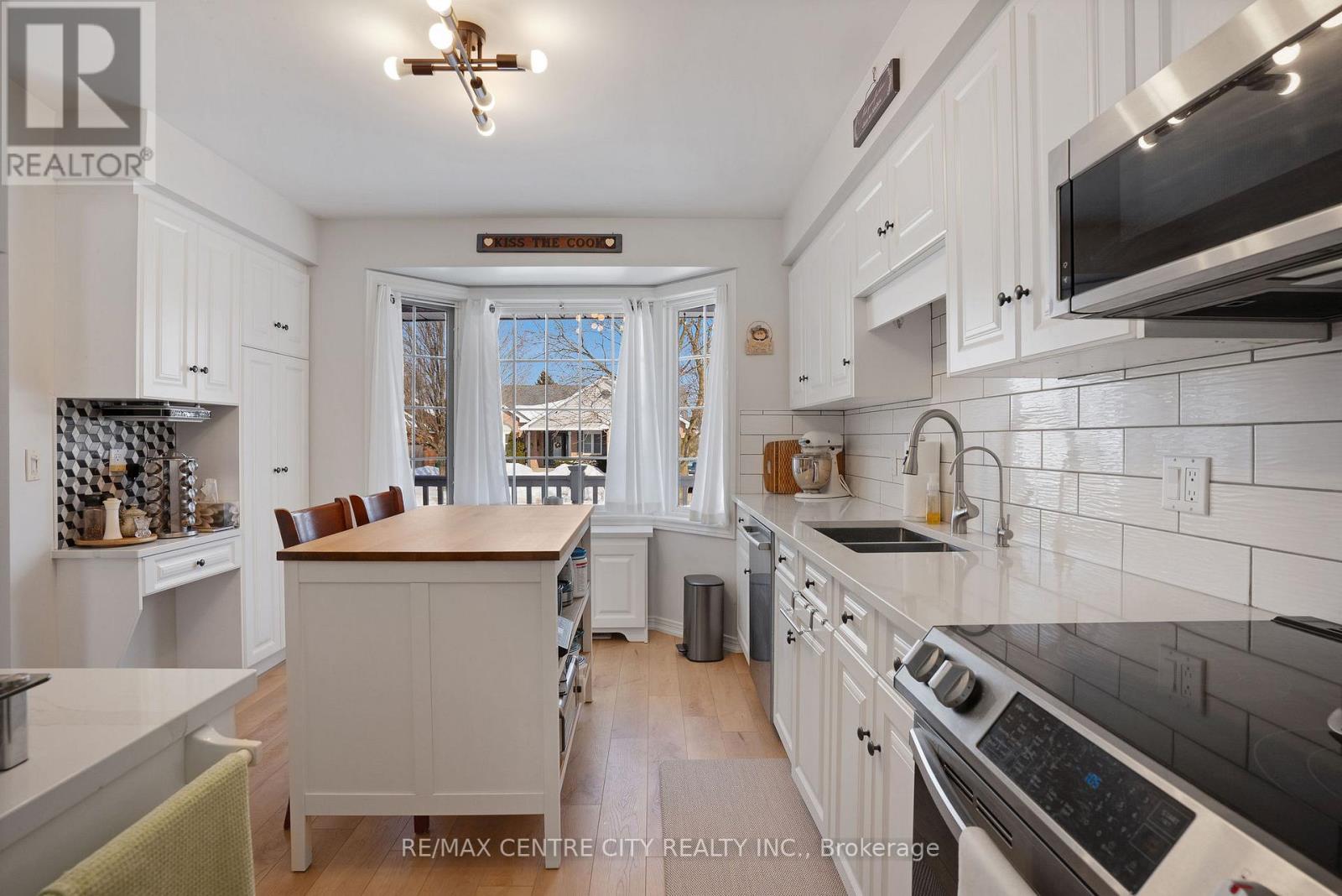 89 - 9 Lakefield Court, Wilmot, Ontario  N3A 3P4 - Photo 4 - X12832616