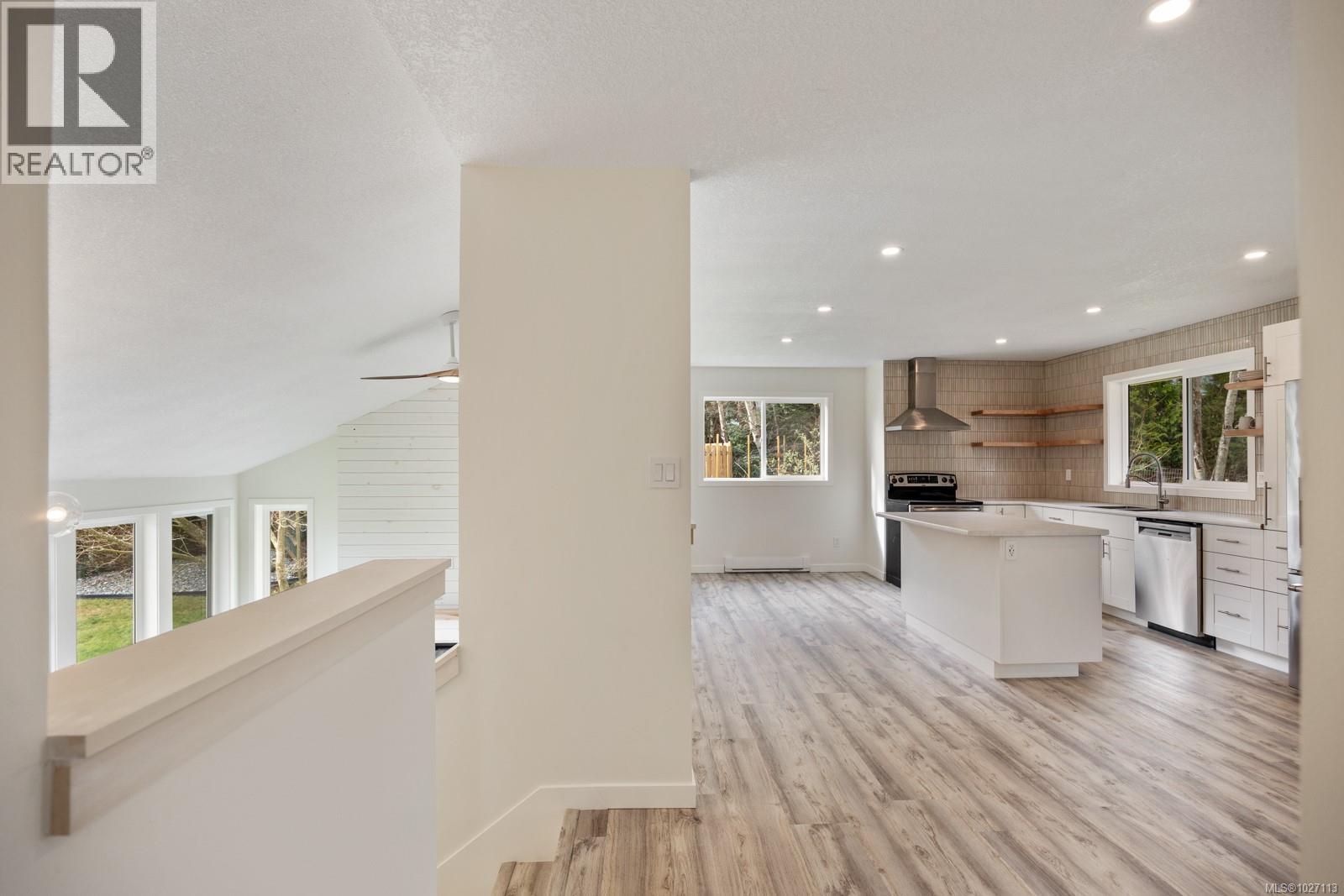 375 Ptarmigan Pl, Campbell River, British Columbia  V9W 7B2 - Photo 6 - 1027113