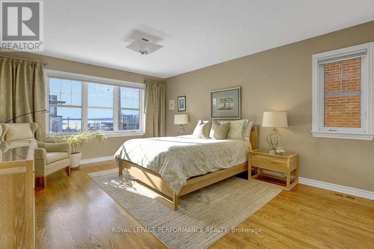 349 Berkley Avenue, Ottawa, Ontario  K2A 2G9 - Photo 15 - X12832572