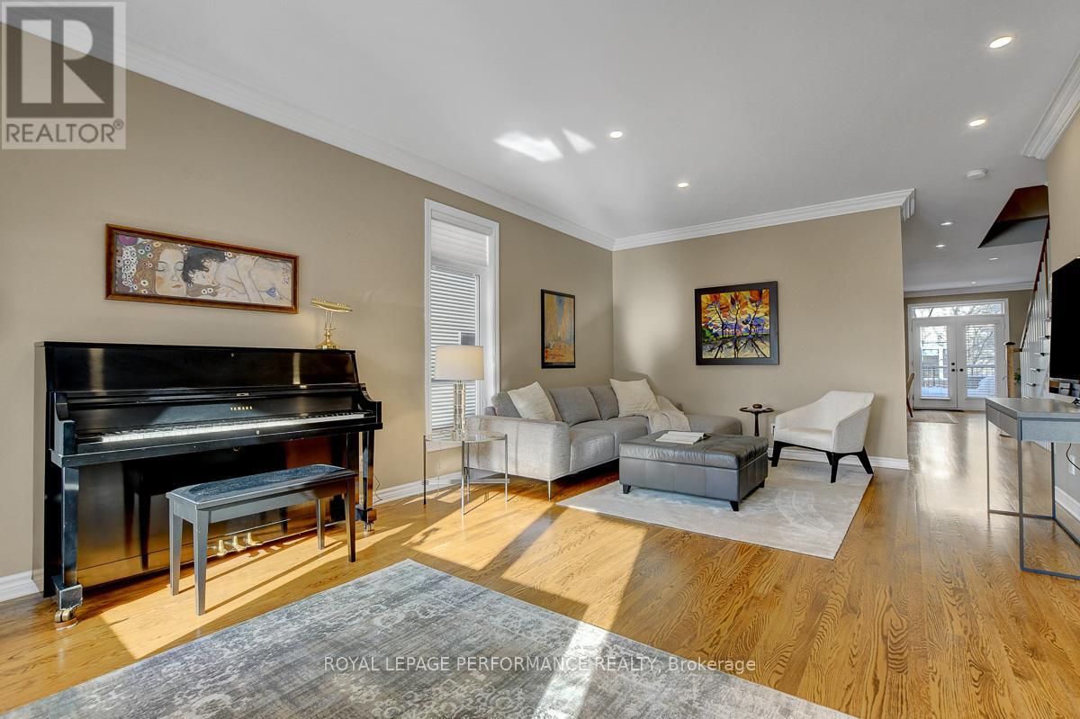 349 Berkley Avenue, Ottawa, Ontario  K2A 2G9 - Photo 3 - X12832572