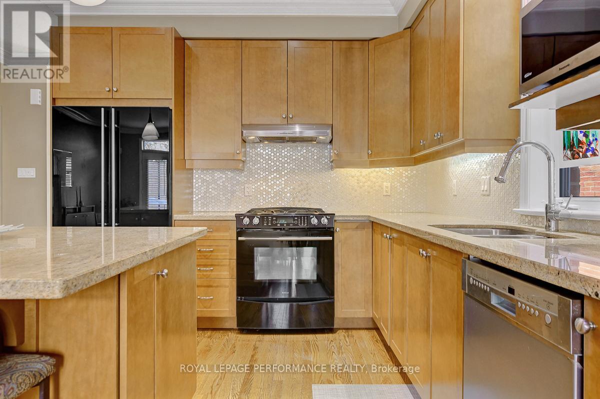 349 Berkley Avenue, Ottawa, Ontario  K2A 2G9 - Photo 8 - X12832572