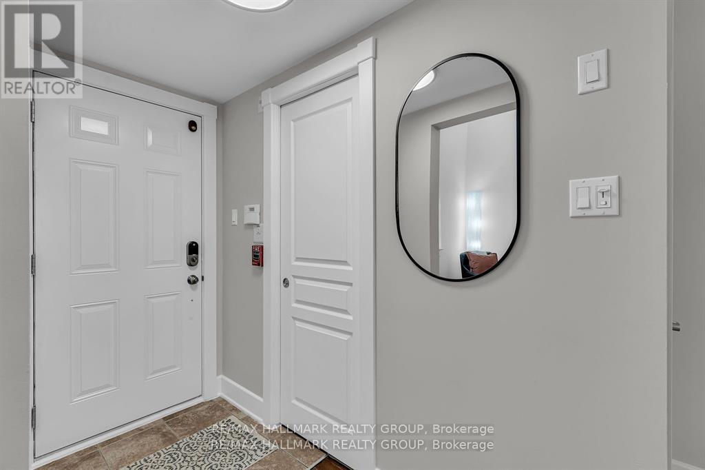 D - 124 Guigues Avenue, Ottawa, Ontario  K1N 5H7 - Photo 6 - X12832574