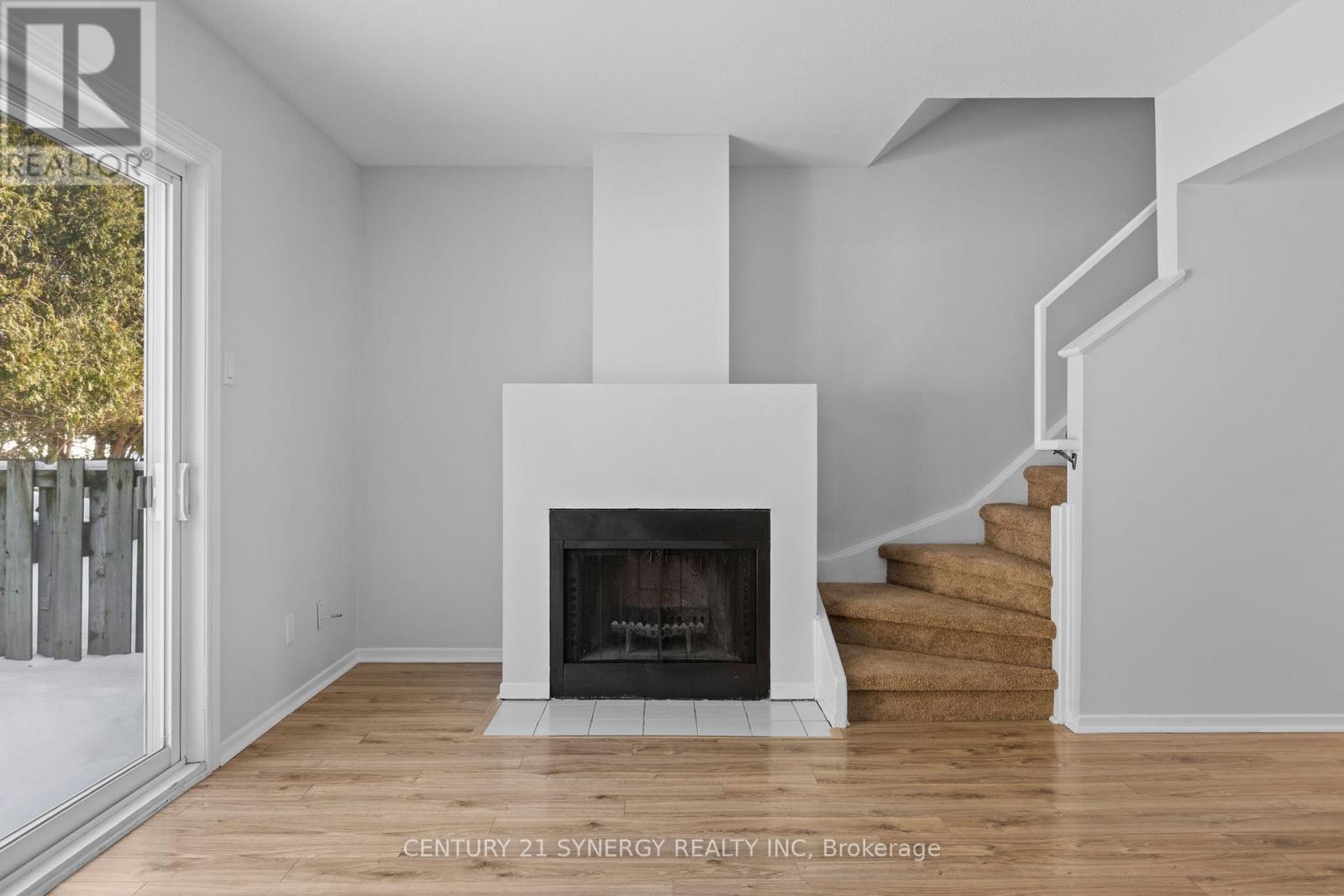 22 - 1963 Fairglen Mews, Ottawa, Ontario  K1B 5A5 - Photo 6 - X12832582