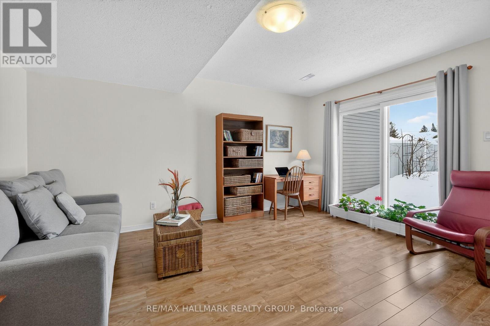 9 Forsyth Lane, Ottawa, Ontario  K2H 9H1 - Photo 8 - X12832612