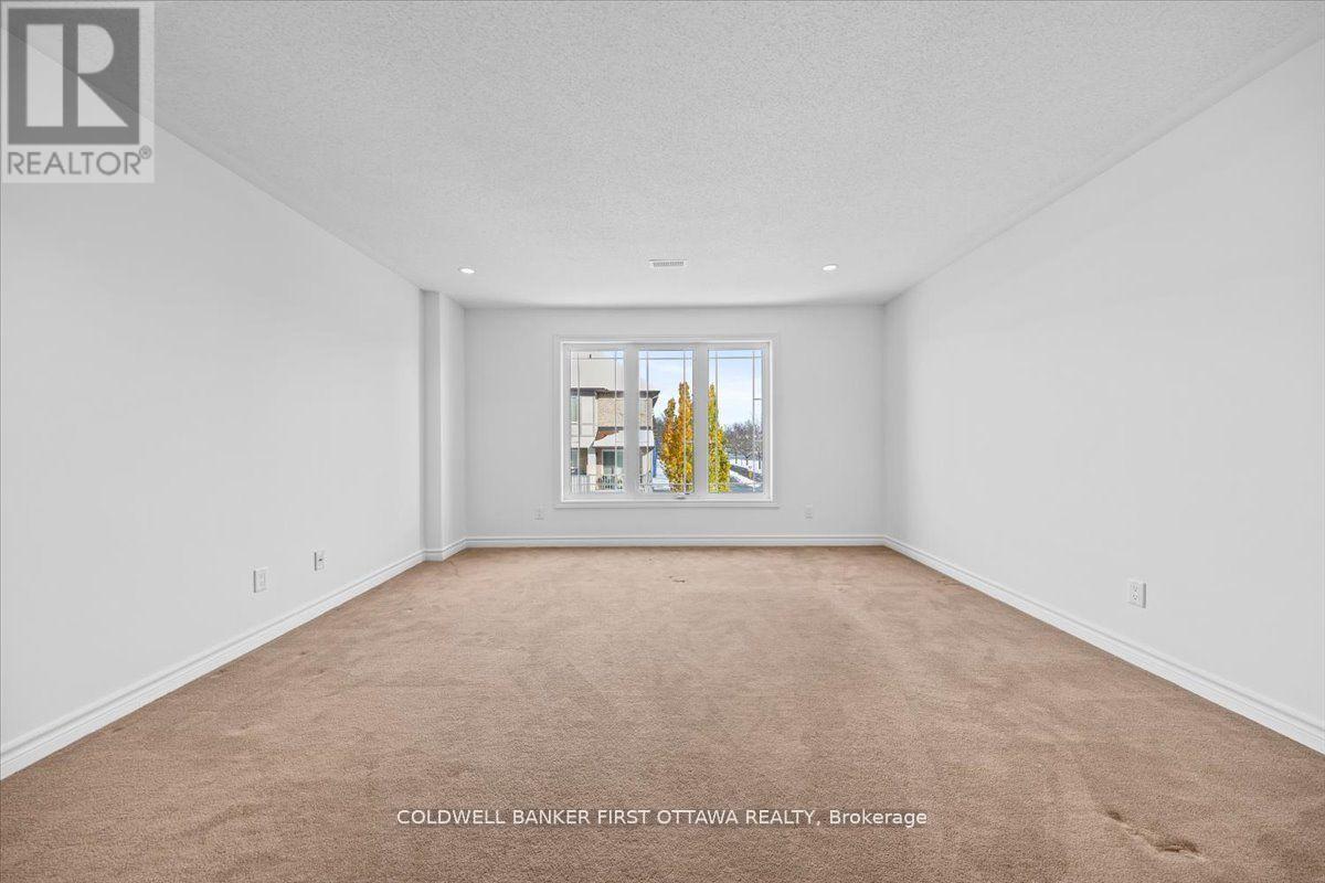 112 Paseo Private, Ottawa, Ontario  K2G 3J5 - Photo 14 - X12832624