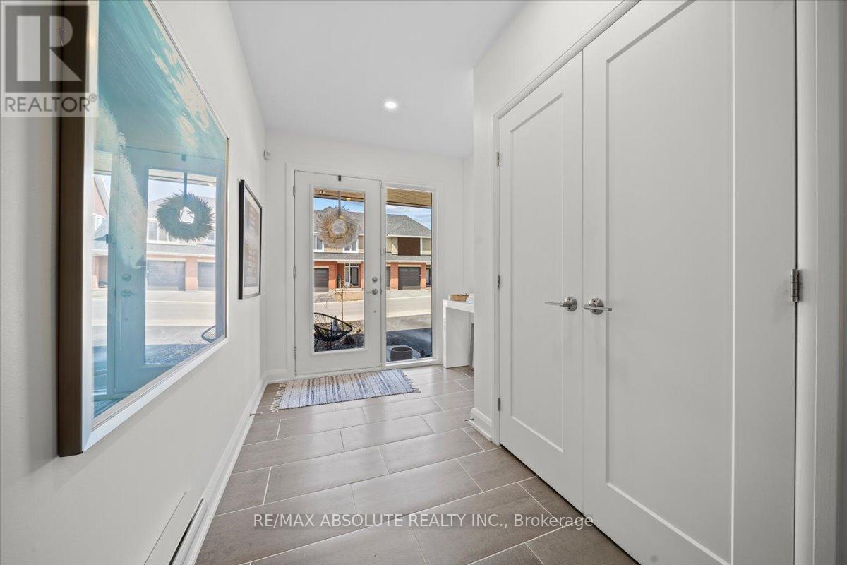 117 Boundstone Way, Ottawa, Ontario  K2T 0E5 - Photo 2 - X12832672