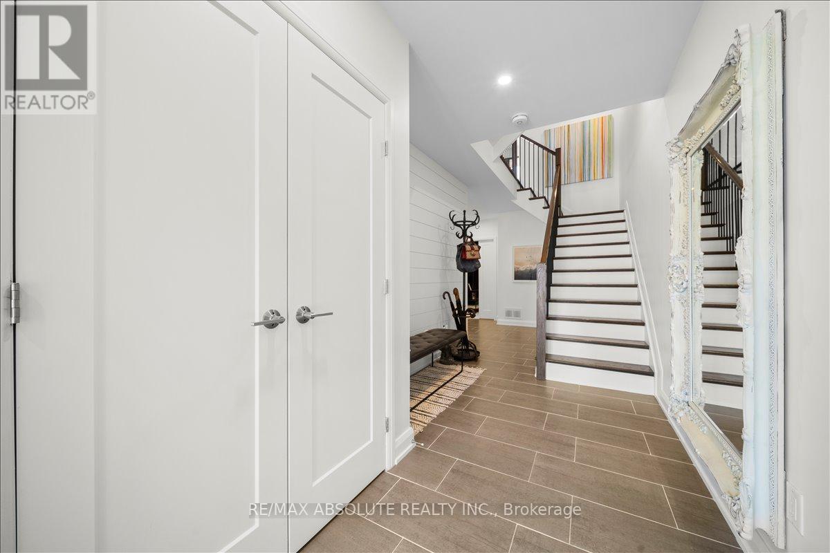 117 Boundstone Way, Ottawa, Ontario  K2T 0E5 - Photo 3 - X12832672