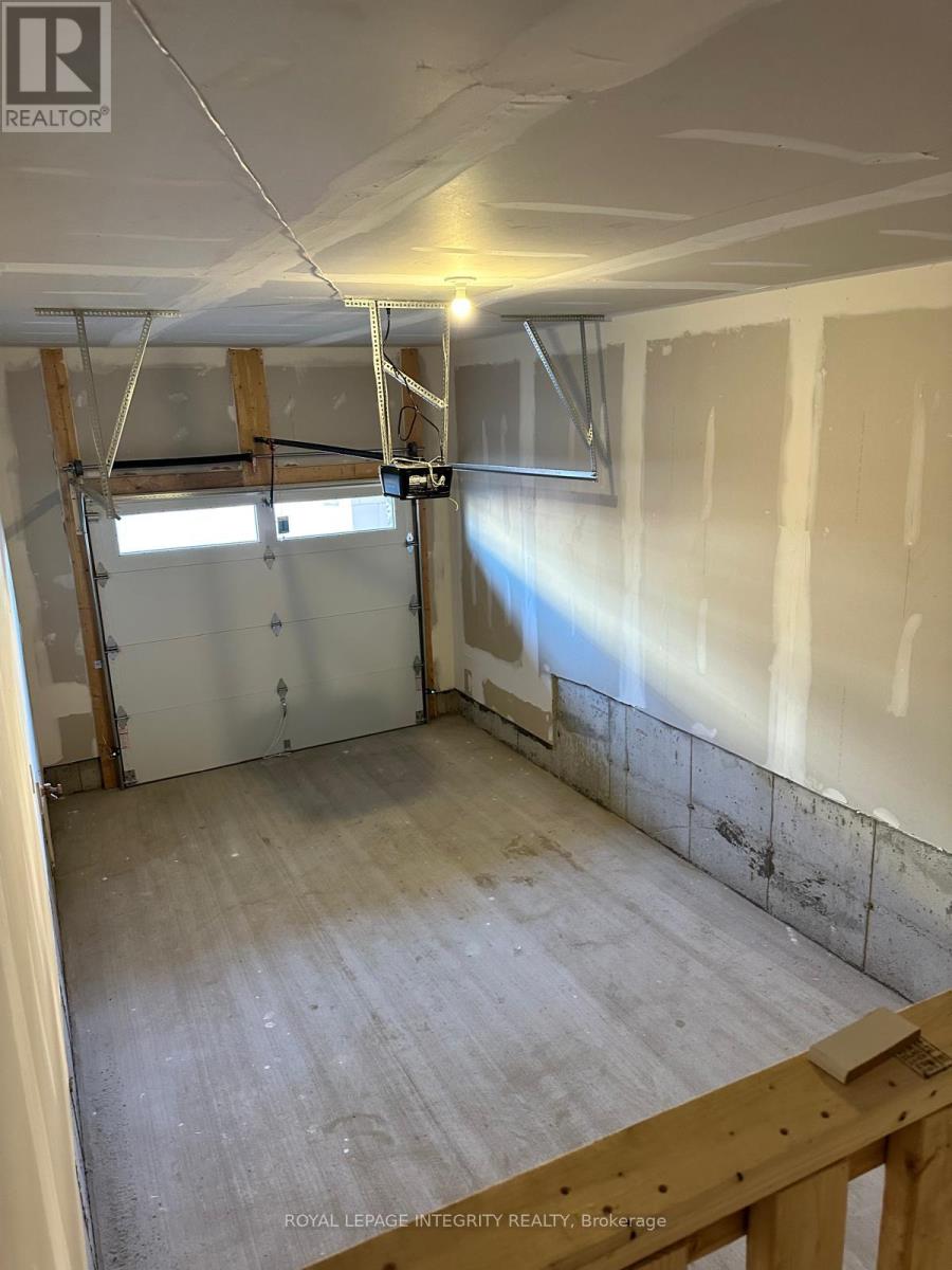 70 Arinto Place, Ottawa, Ontario  K2S 2R8 - Photo 5 - X12832680