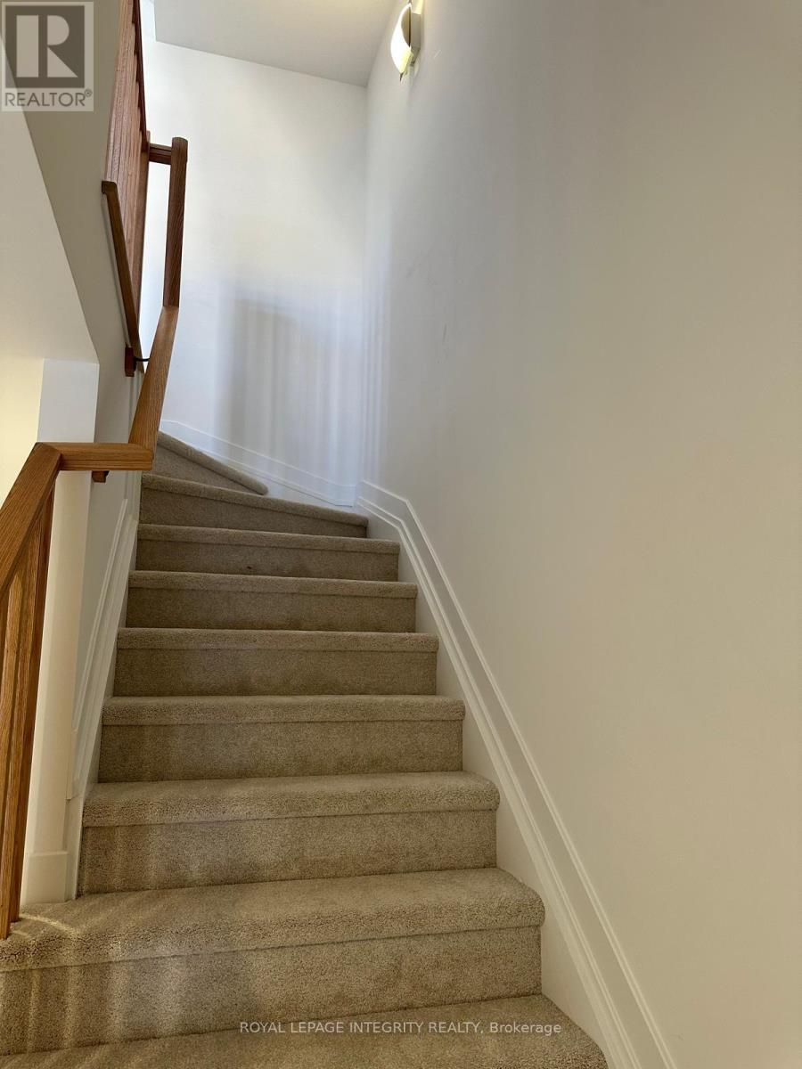 70 Arinto Place, Ottawa, Ontario  K2S 2R8 - Photo 8 - X12832680