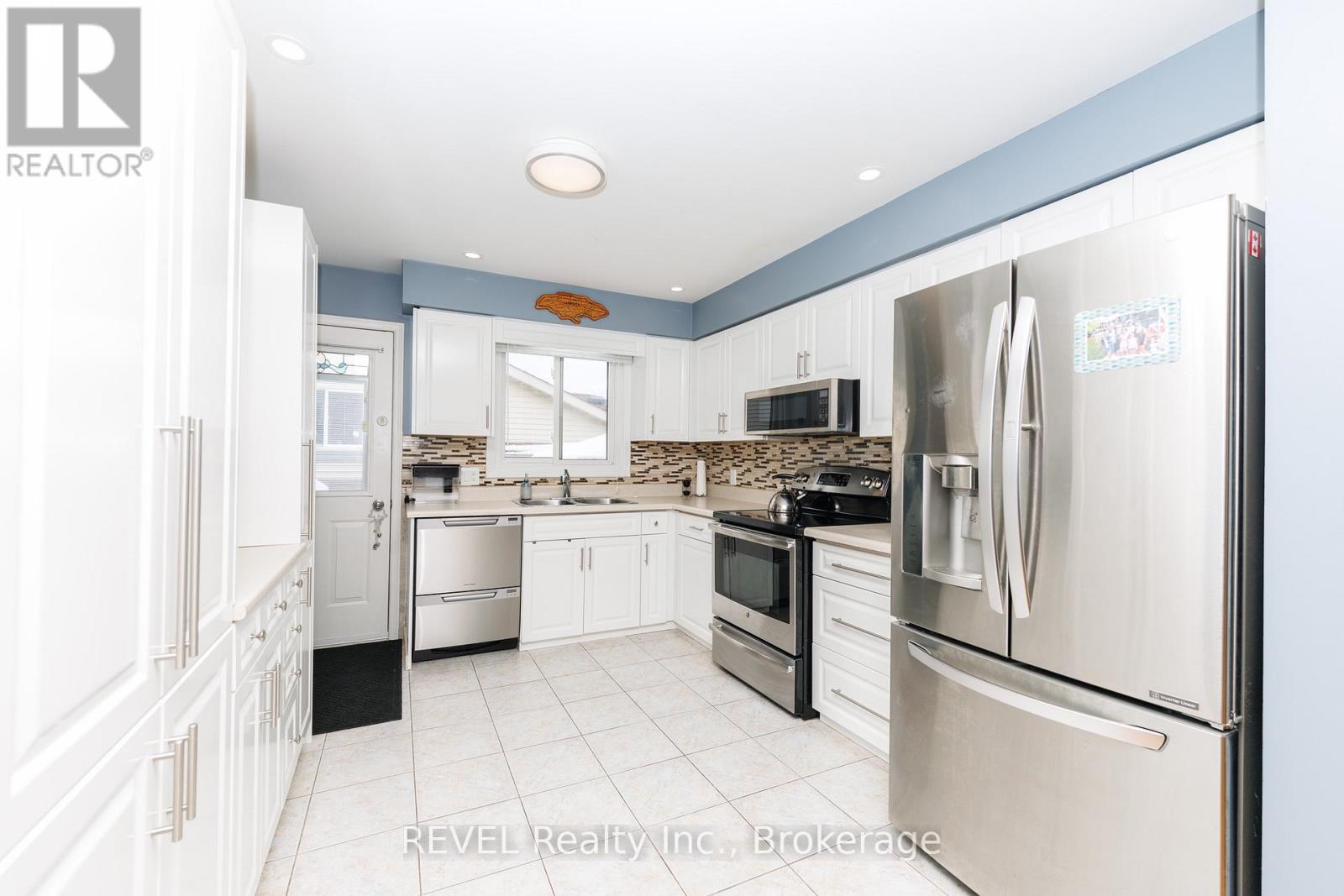 6251 Sherri Avenue, Niagara Falls (West Wood), Ontario  L2H 2W7 - Photo 7 - X12832630