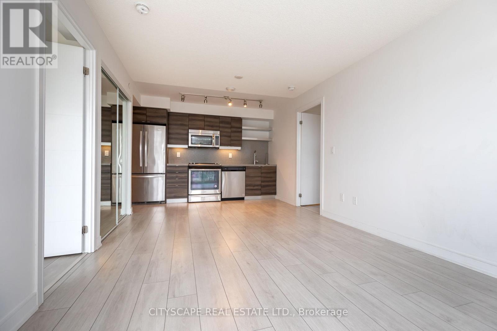 1109 - 525 Adelaide Street W, Toronto, Ontario  M5V 1T6 - Photo 2 - C12825288