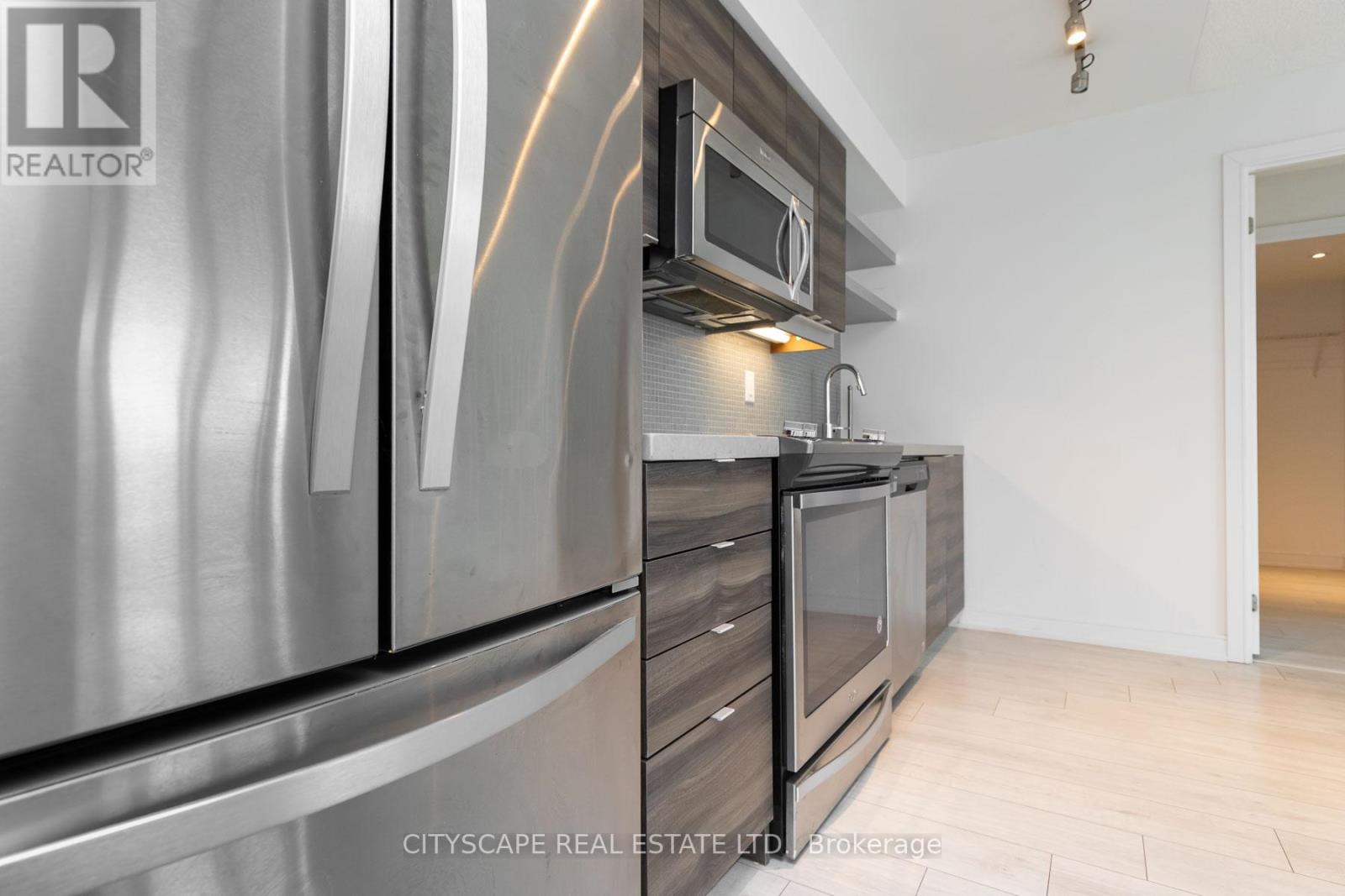 1109 - 525 Adelaide Street W, Toronto, Ontario  M5V 1T6 - Photo 4 - C12825288