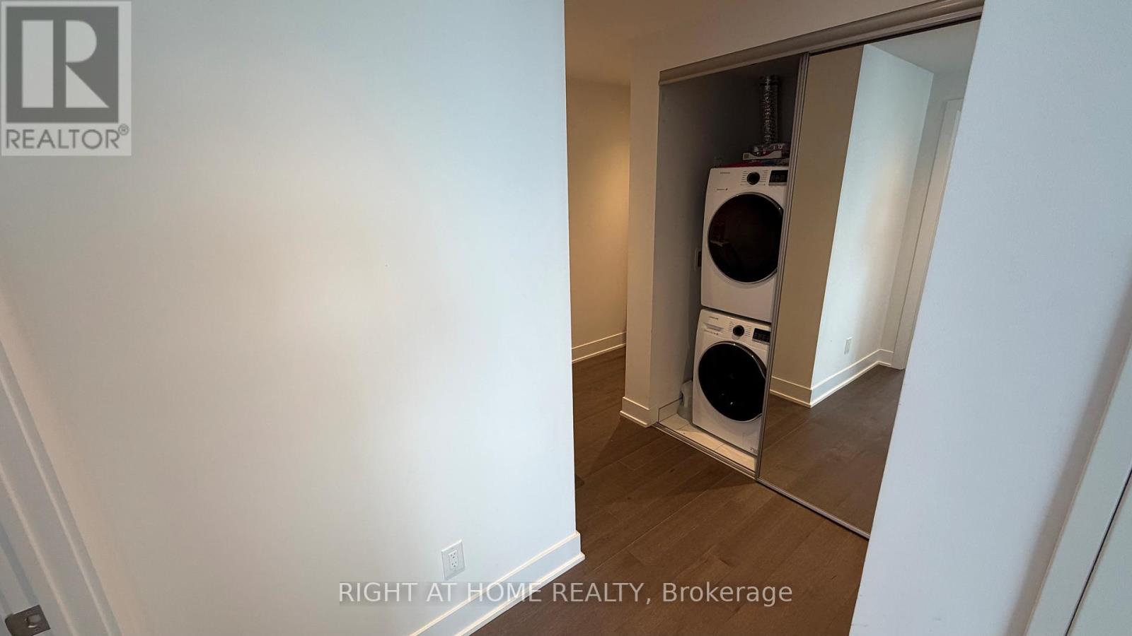 4009 - 1926 Lake Shore Boulevard W, Toronto, Ontario  M6S 0B1 - Photo 3 - W12821804