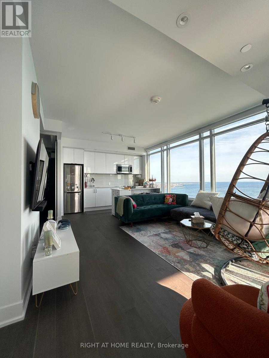 4009 - 1926 Lake Shore Boulevard W, Toronto, Ontario  M6S 0B1 - Photo 5 - W12821804