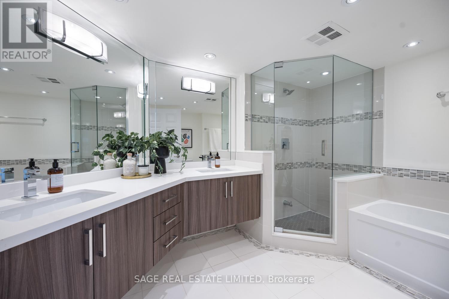 304 - 30 Greenfield Avenue, Toronto, Ontario  M2N 6N3 - Photo 23 - C12832586