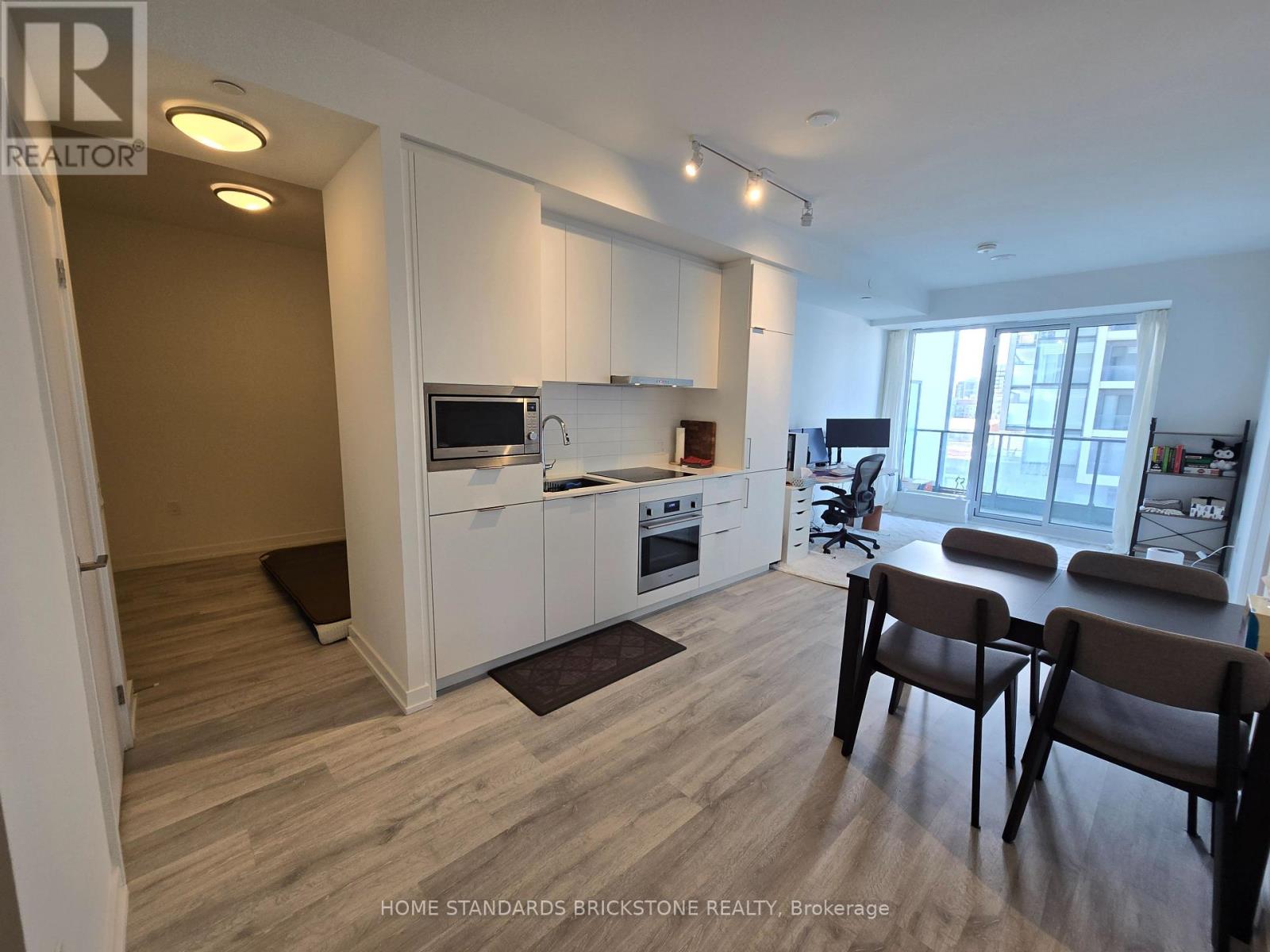 N1306 - 7 Golden Lion Heights, Toronto, Ontario  M2M 0C1 - Photo 2 - C12832634