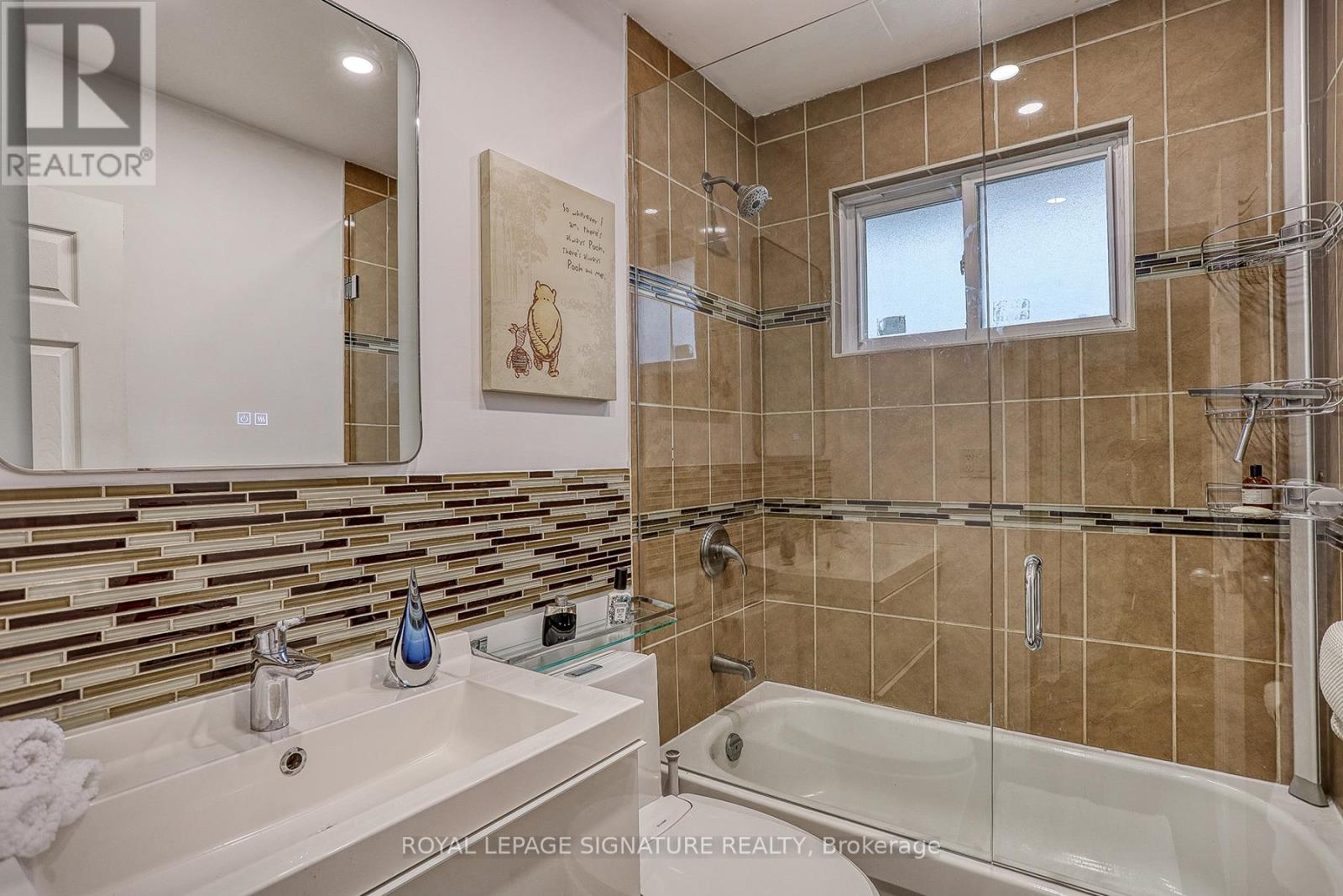 270 Roywood Drive, Toronto, Ontario  M3A 2E6 - Photo 19 - C12832636