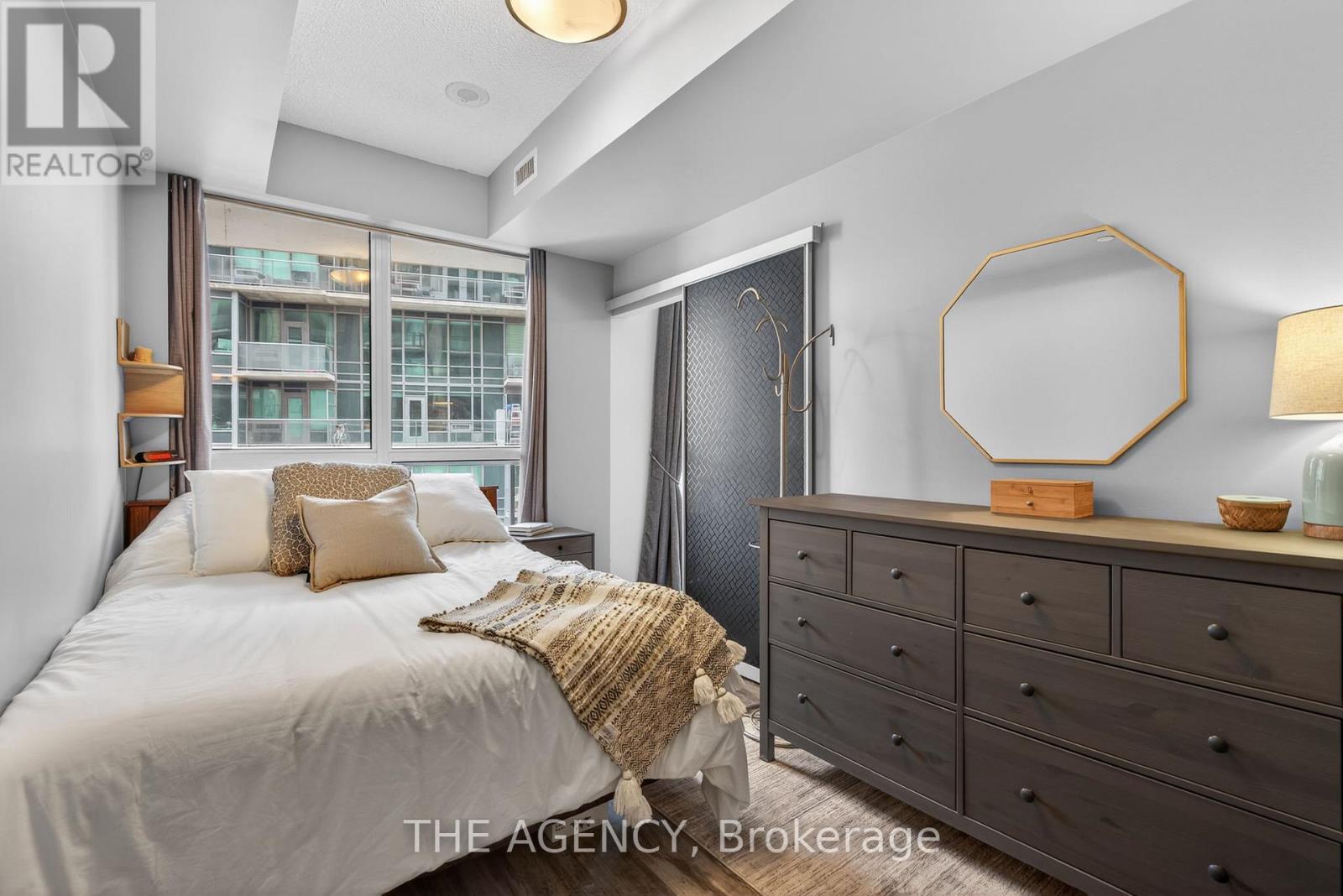 1701 - 51 East Liberty Street, Toronto, Ontario  M6K 3P8 - Photo 5 - C12832652