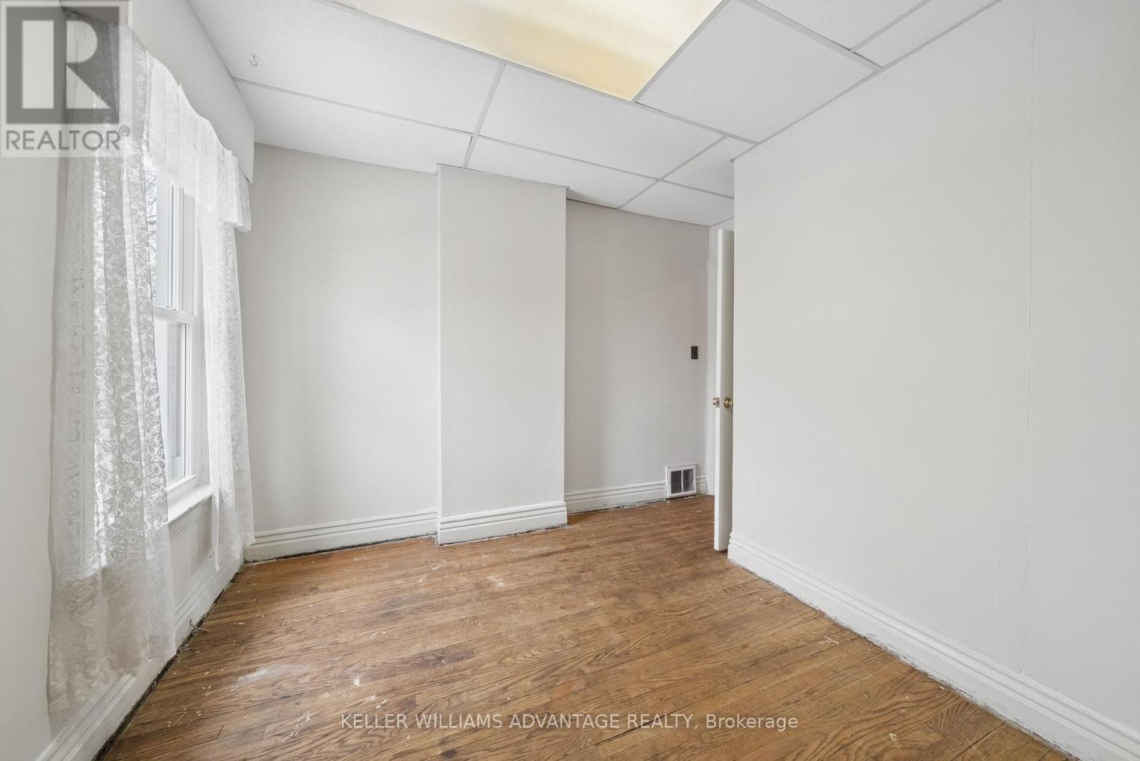 132 Ivy Avenue, Toronto, Ontario  M4L 2H7 - Photo 20 - E12832684