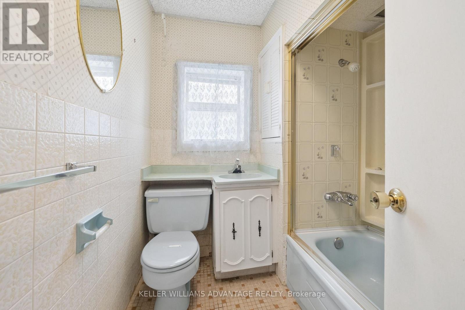 132 Ivy Avenue, Toronto, Ontario  M4L 2H7 - Photo 21 - E12832684
