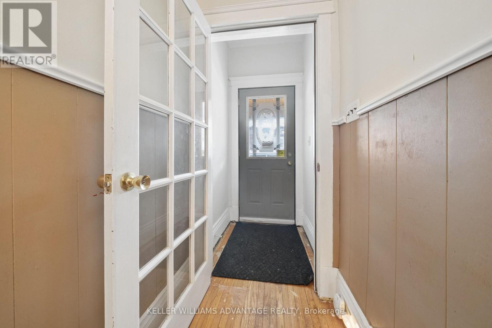 132 Ivy Avenue, Toronto, Ontario  M4L 2H7 - Photo 5 - E12832684