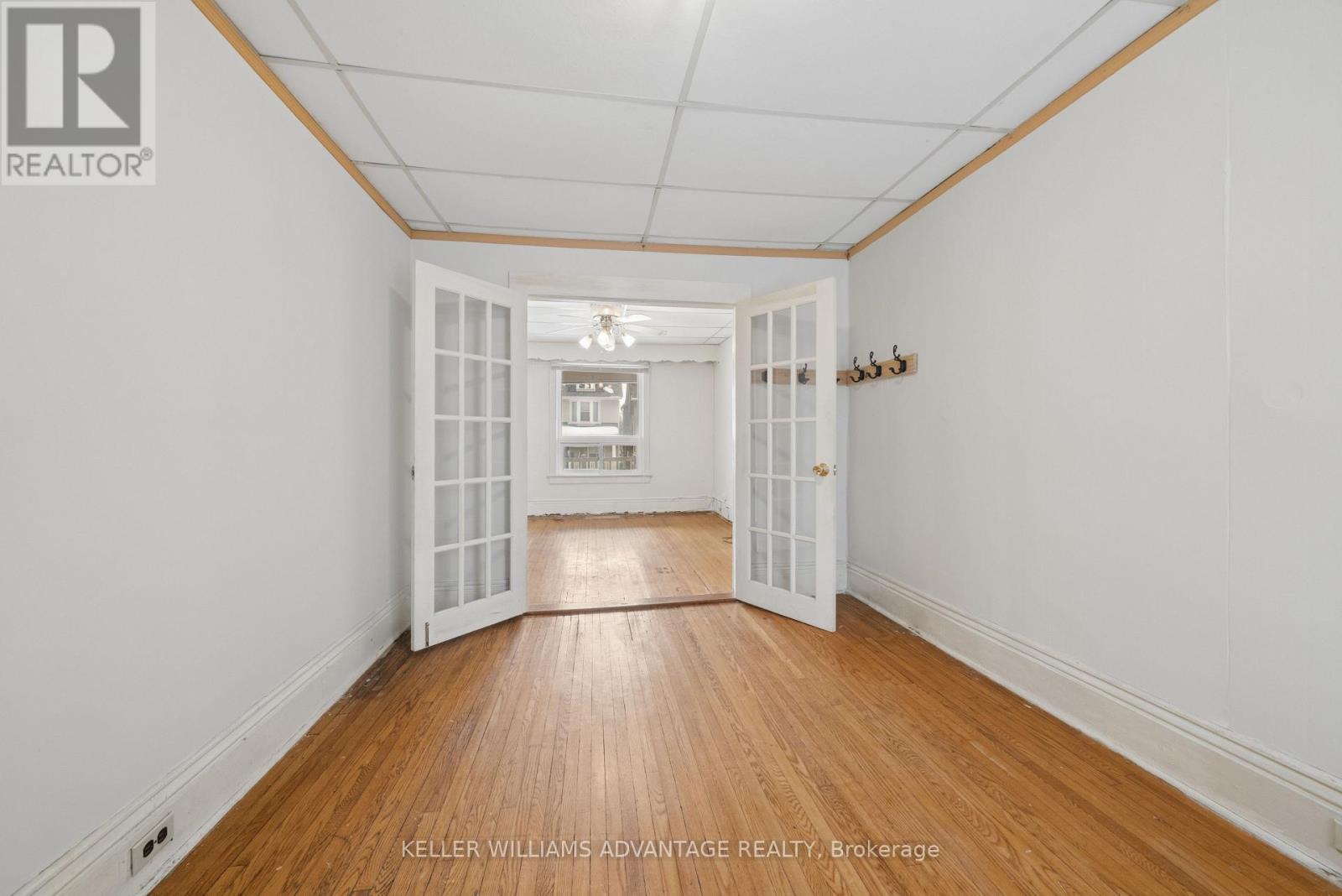 132 Ivy Avenue, Toronto, Ontario  M4L 2H7 - Photo 9 - E12832684