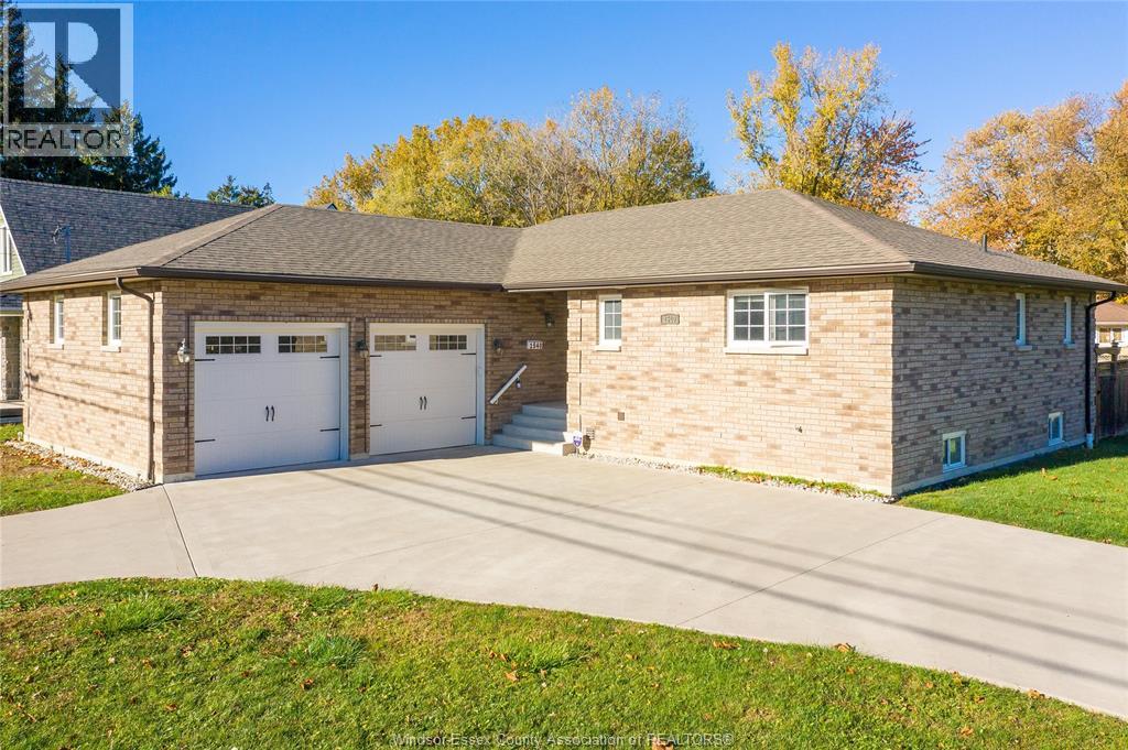 1540 SPRUCEWOOD AVENUE, LaSalle, Ontario