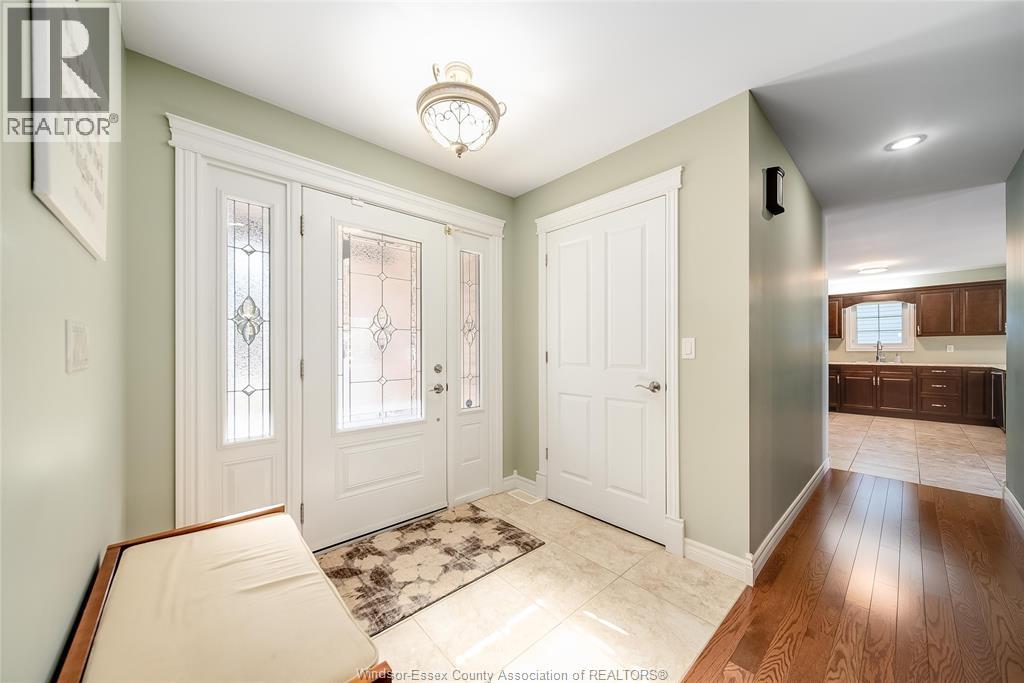 1540 Sprucewood Avenue, Lasalle, Ontario  N9J 1X4 - Photo 3 - 26004089