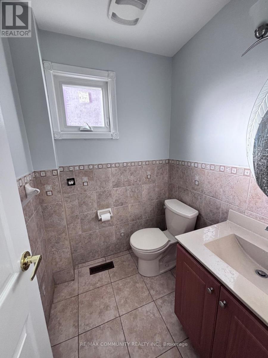 Main & 2nd Floor - 16 Fieldside Drive, Toronto, Ontario  M1V 3C5 - Photo 6 - E12783020