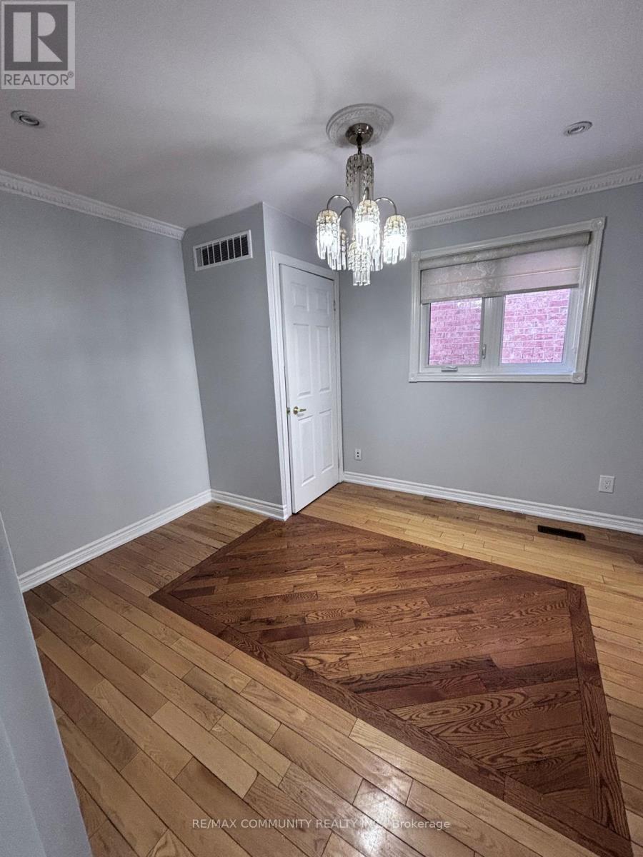 Main & 2nd Floor - 16 Fieldside Drive, Toronto, Ontario  M1V 3C5 - Photo 25 - E12783020