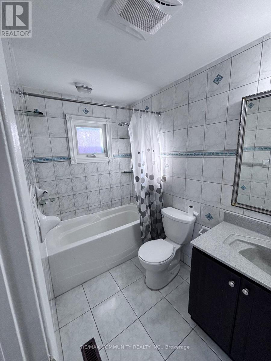 Main & 2nd Floor - 16 Fieldside Drive, Toronto, Ontario  M1V 3C5 - Photo 26 - E12783020