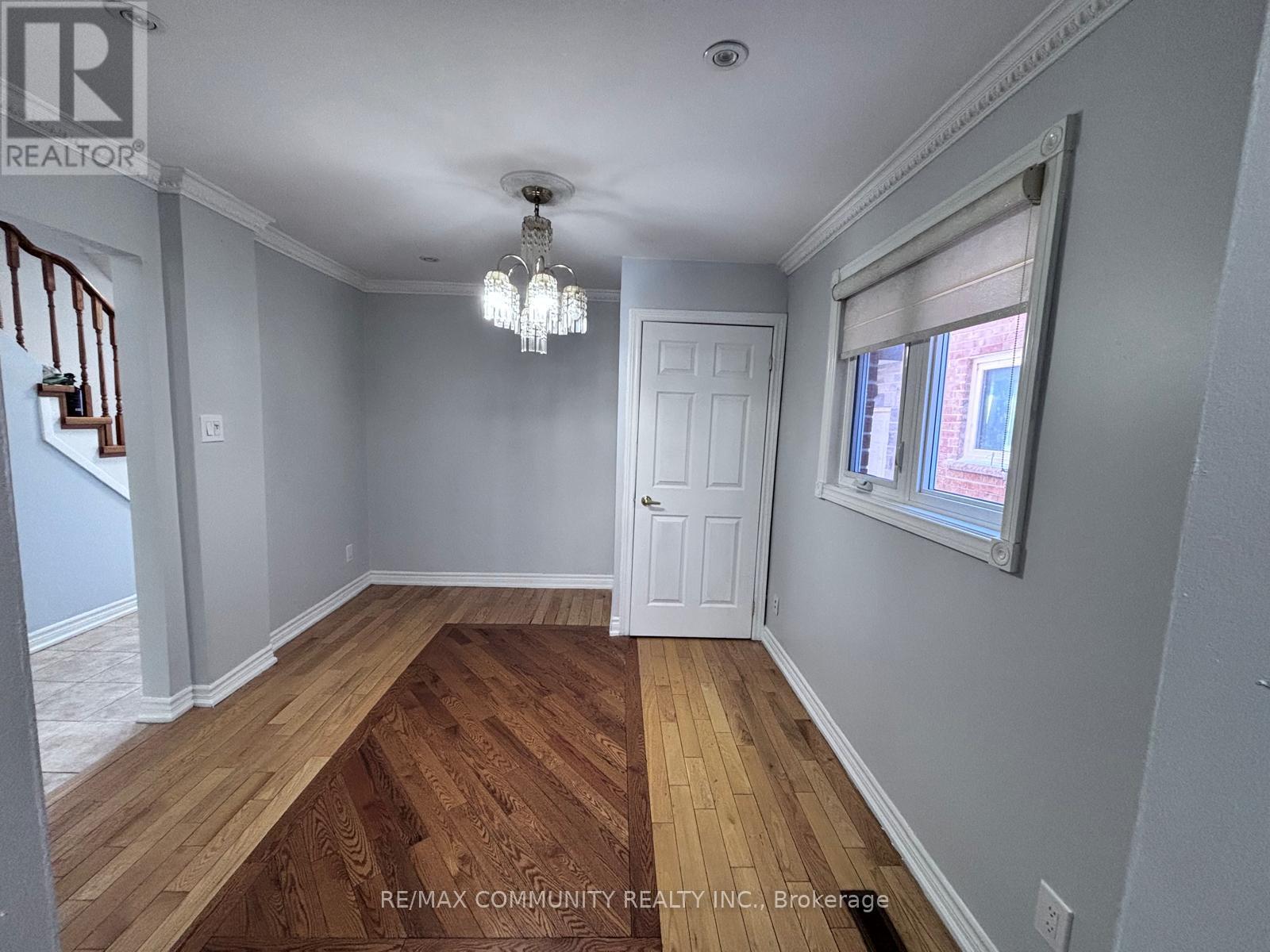 Main & 2nd Floor - 16 Fieldside Drive, Toronto, Ontario  M1V 3C5 - Photo 12 - E12783020