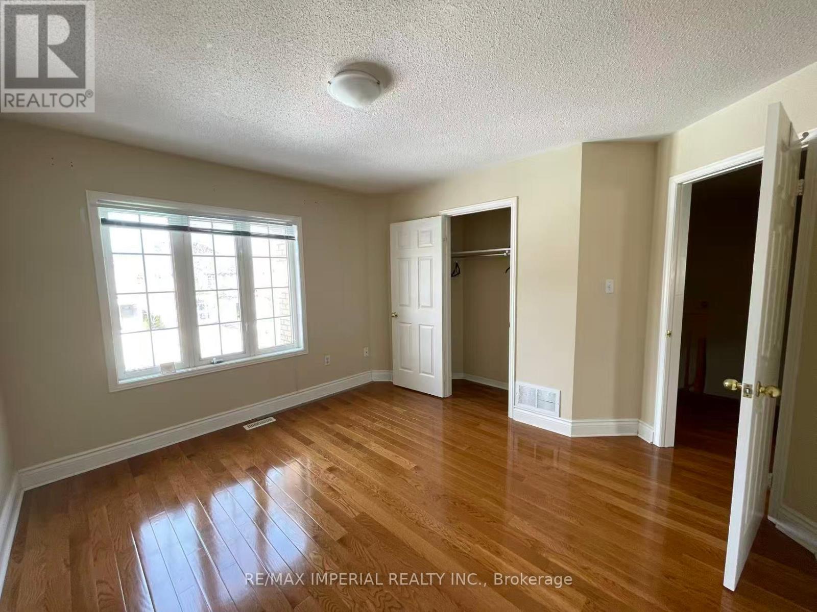 27 Silver Linden Drive, Richmond Hill, Ontario  L4B 3S8 - Photo 7 - N12800922