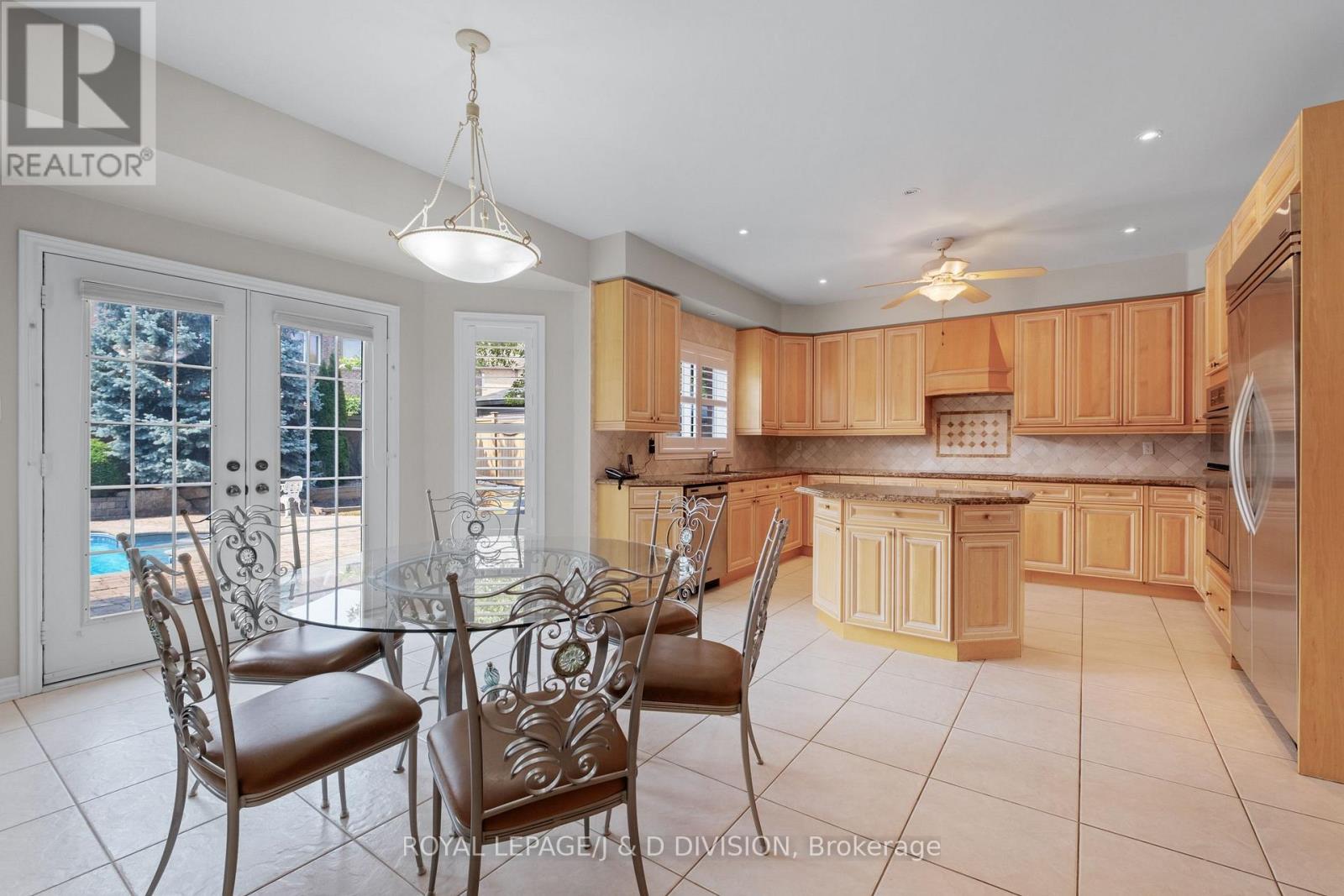 2153 Manor Hill Drive, Mississauga (Central Erin Mills), Ontario  L5M 5H9 - Photo 7 - W12832584