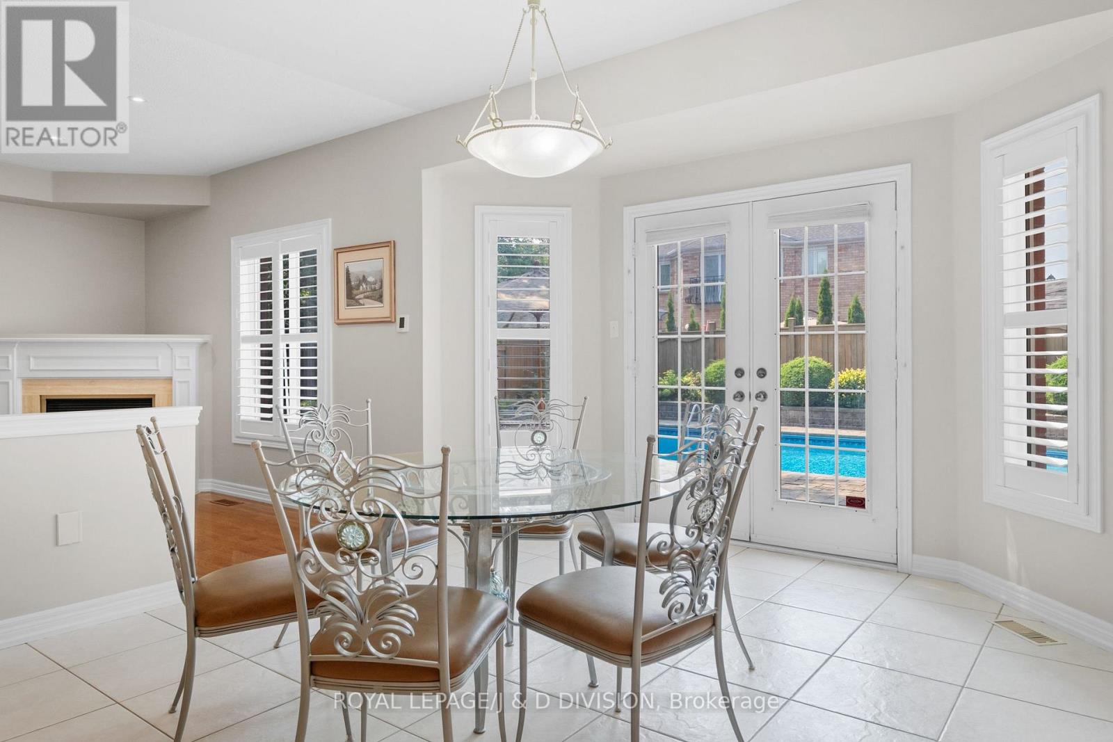 2153 Manor Hill Drive, Mississauga (Central Erin Mills), Ontario  L5M 5H9 - Photo 9 - W12832584