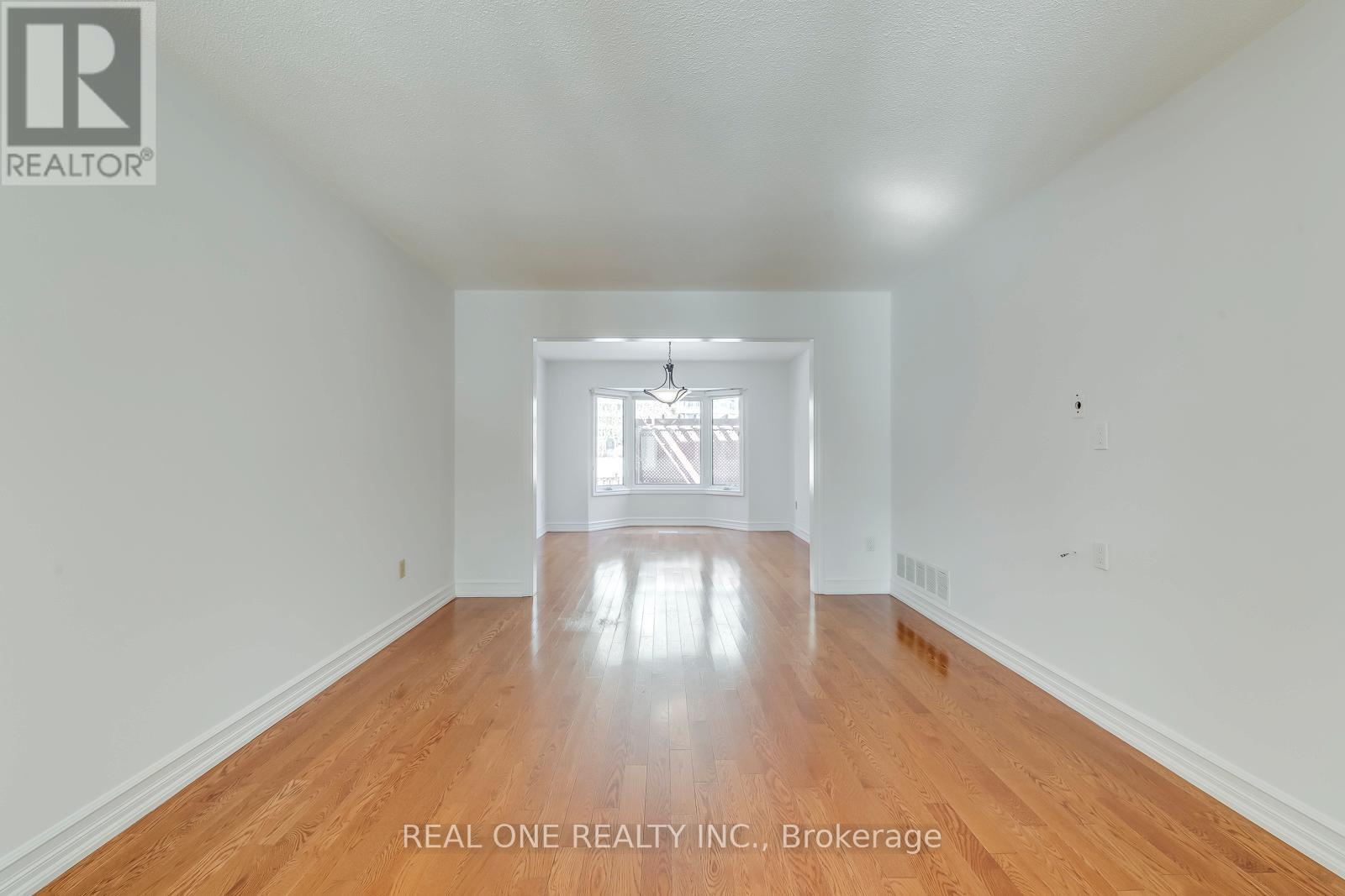 3582 Italia Crescent, Mississauga, Ontario  L5B 3T5 - Photo 11 - W12832606