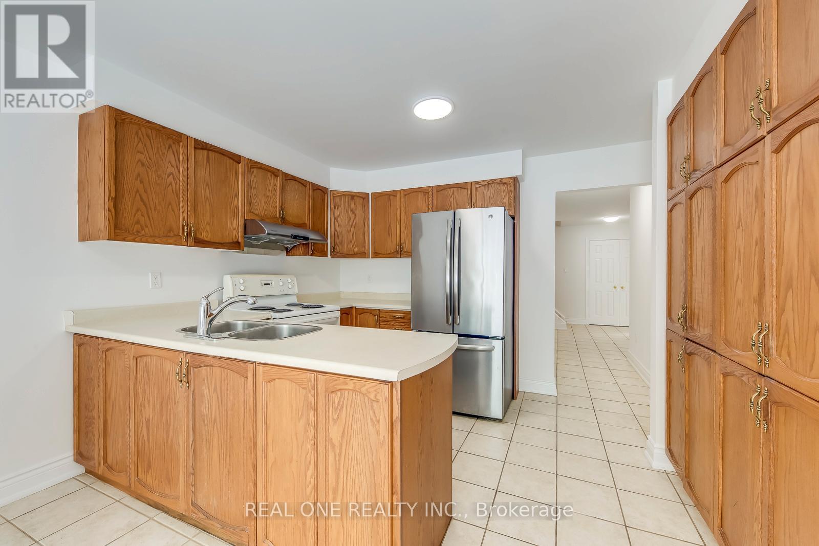 3582 Italia Crescent, Mississauga, Ontario  L5B 3T5 - Photo 12 - W12832606