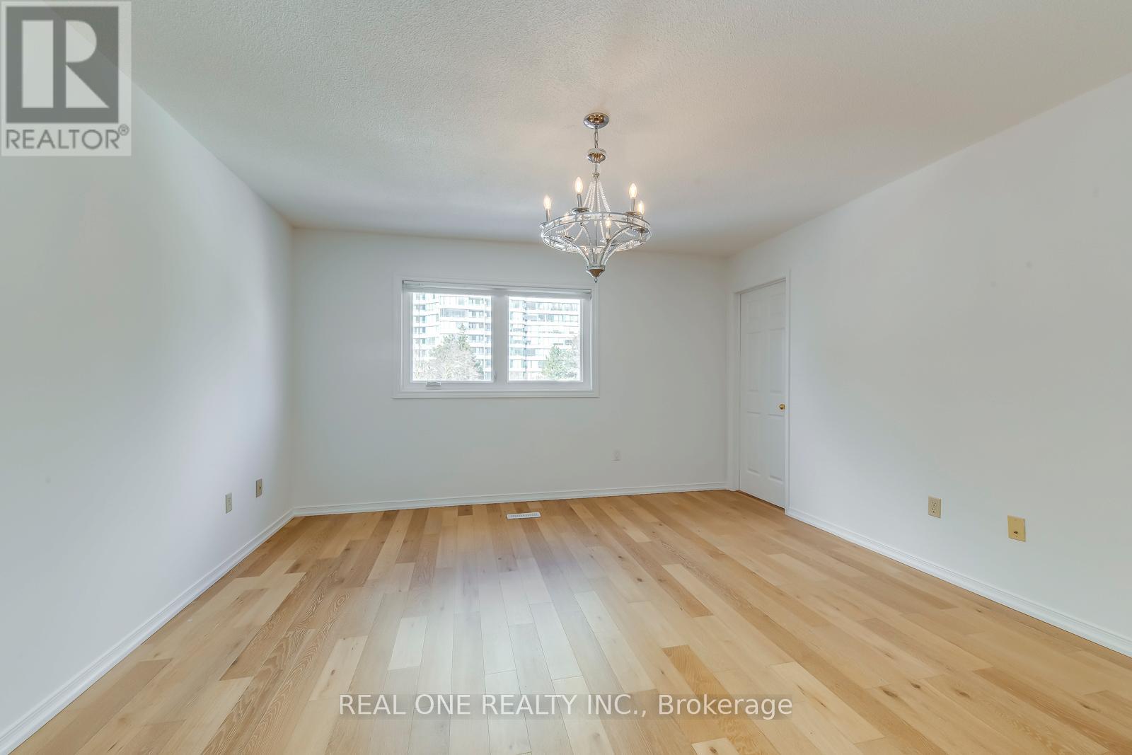 3582 Italia Crescent, Mississauga, Ontario  L5B 3T5 - Photo 25 - W12832606