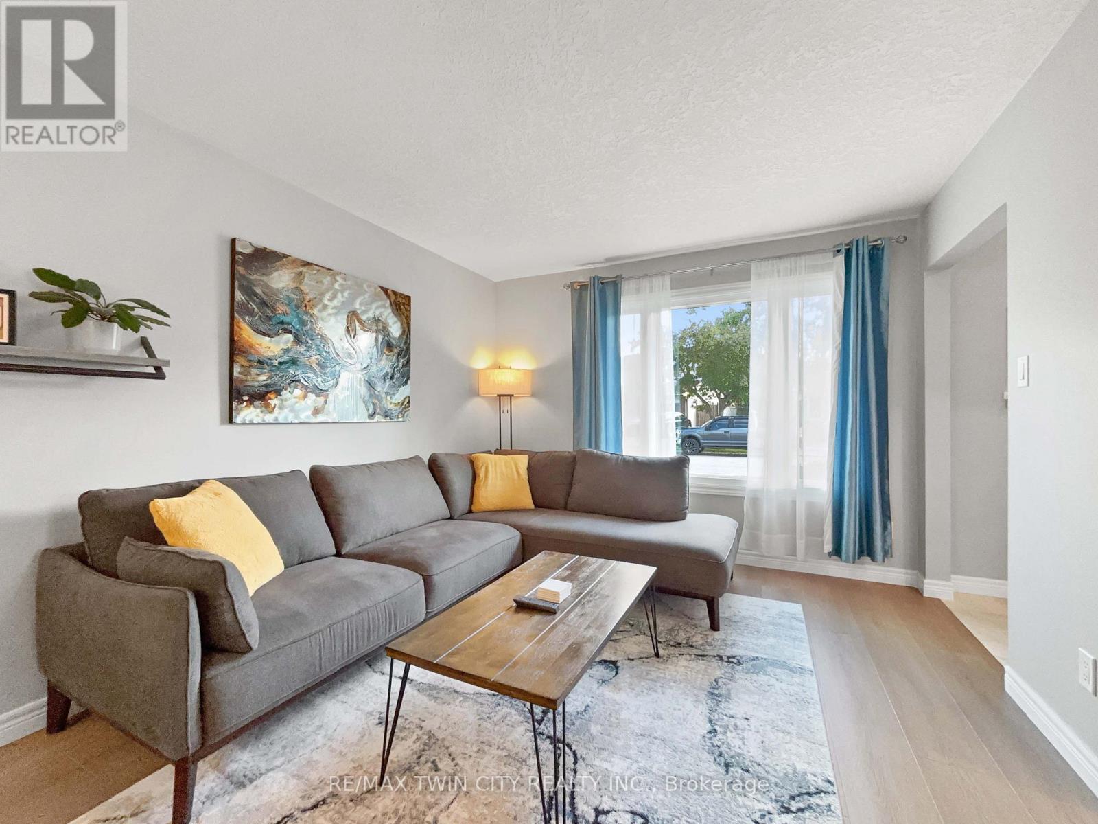 21 Gaitwin Street, Brantford, Ontario  N3P 1A9 - Photo 4 - X12832564