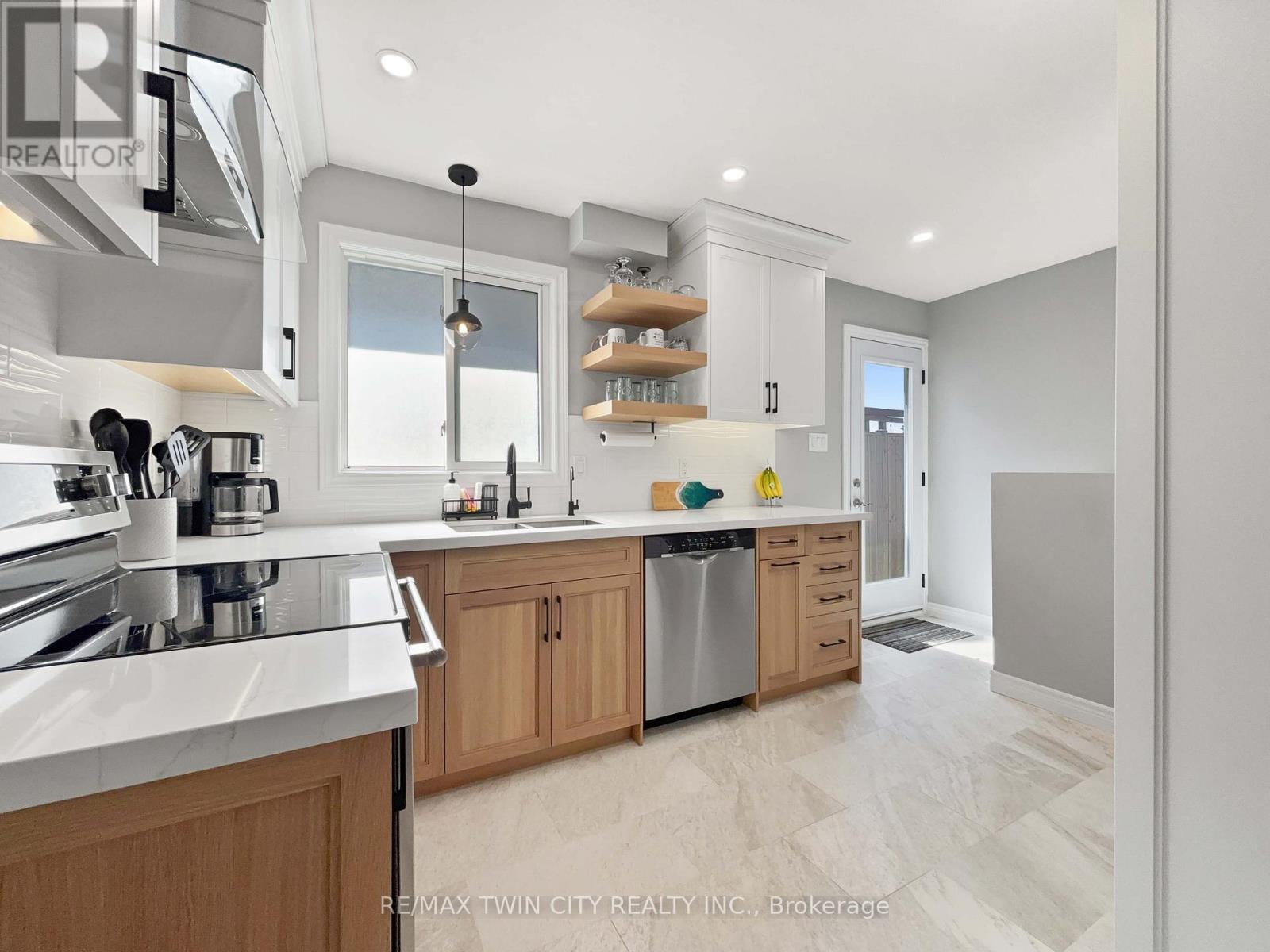 21 Gaitwin Street, Brantford, Ontario  N3P 1A9 - Photo 7 - X12832564