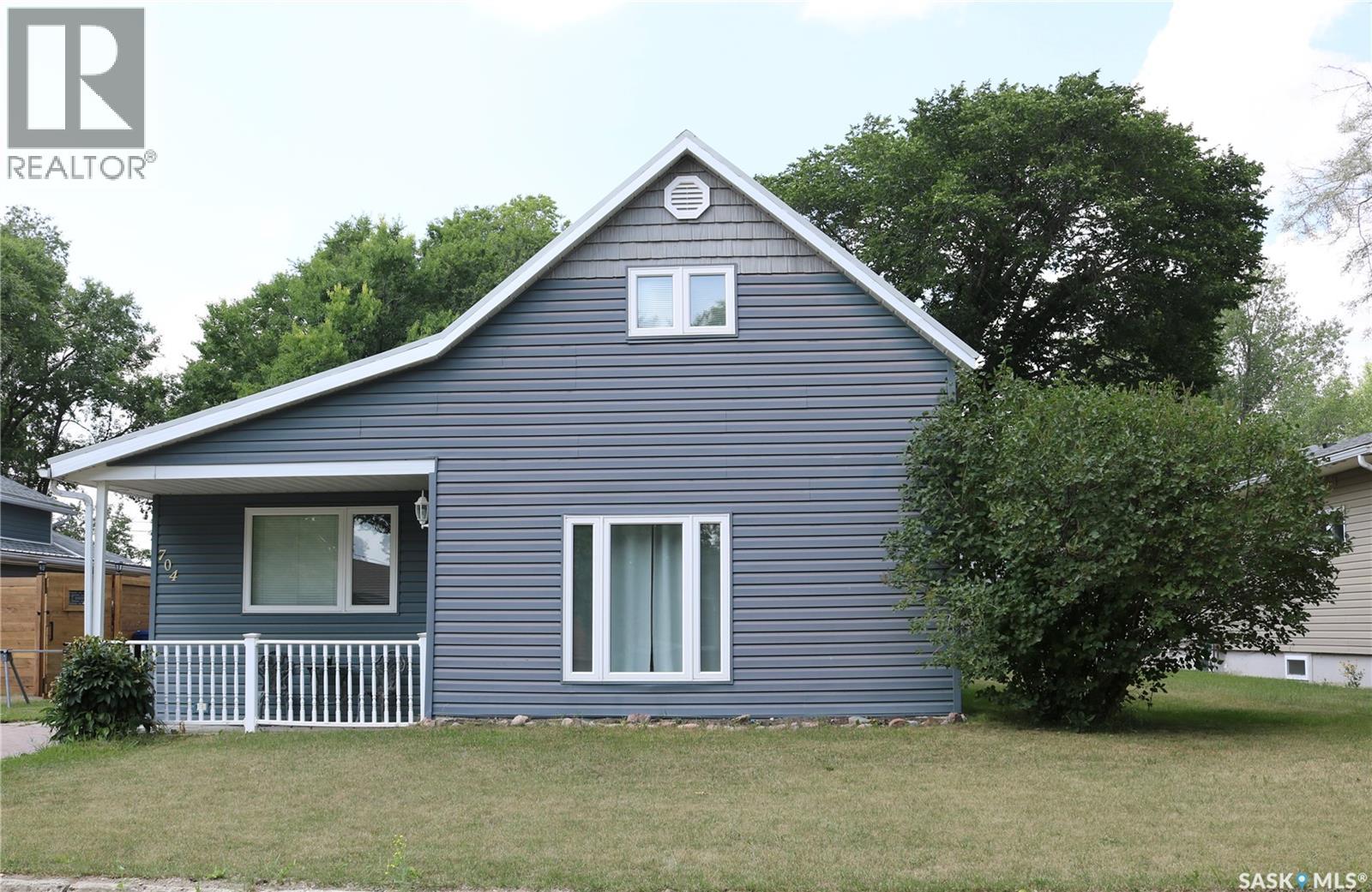 704 Ogilvie STREET, moosomin, Saskatchewan