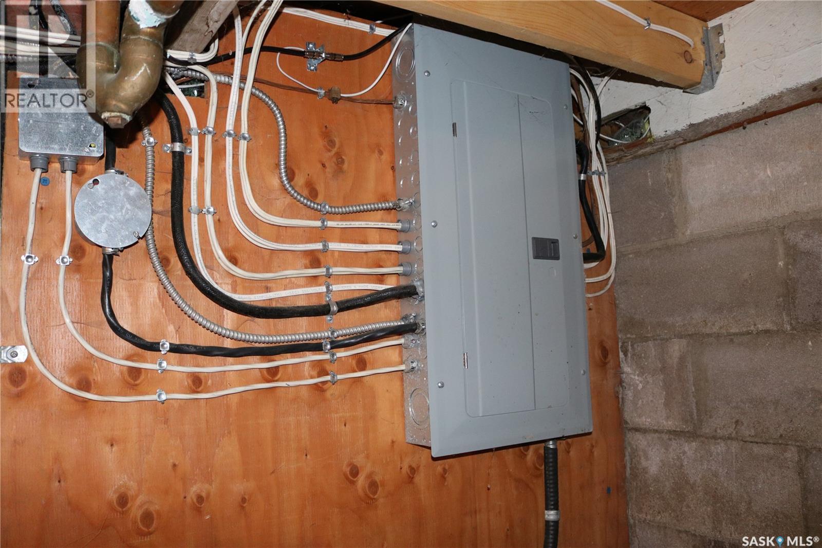 704 Ogilvie Street, Moosomin, Saskatchewan  S0G 3N0 - Photo 26 - SK029447