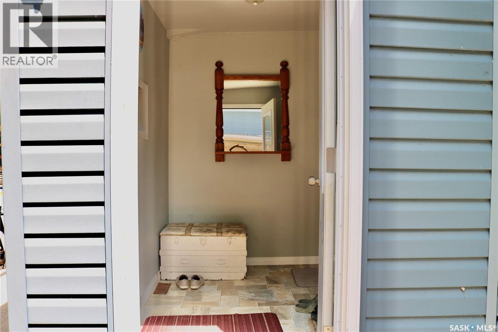 704 Ogilvie Street, Moosomin, Saskatchewan  S0G 3N0 - Photo 3 - SK029447