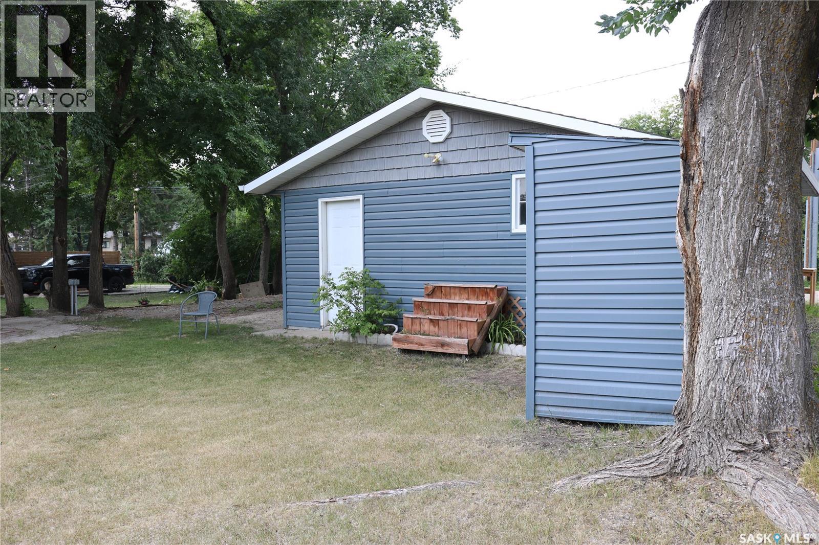 704 Ogilvie Street, Moosomin, Saskatchewan  S0G 3N0 - Photo 31 - SK029447