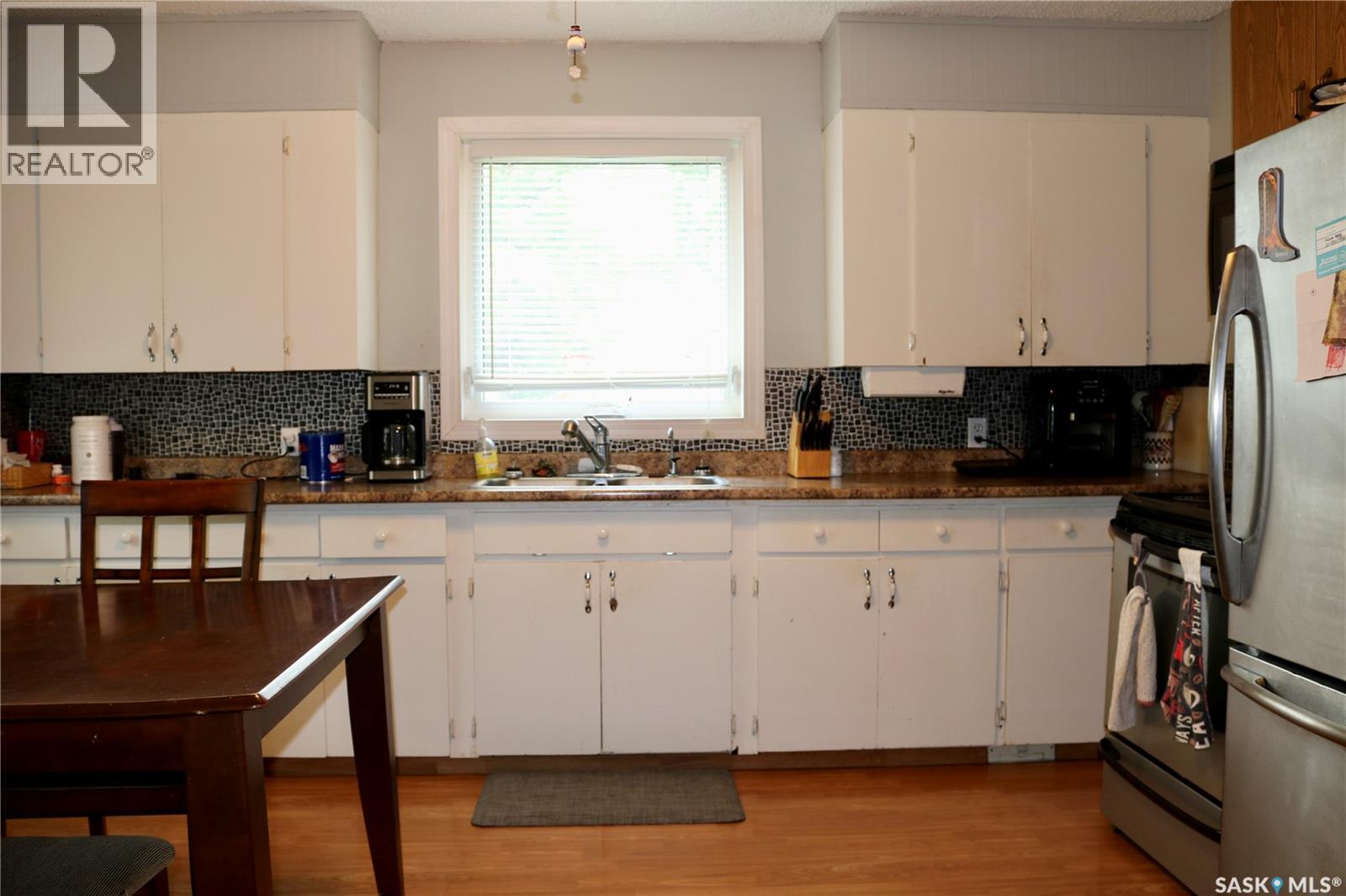 704 Ogilvie Street, Moosomin, Saskatchewan  S0G 3N0 - Photo 7 - SK029447