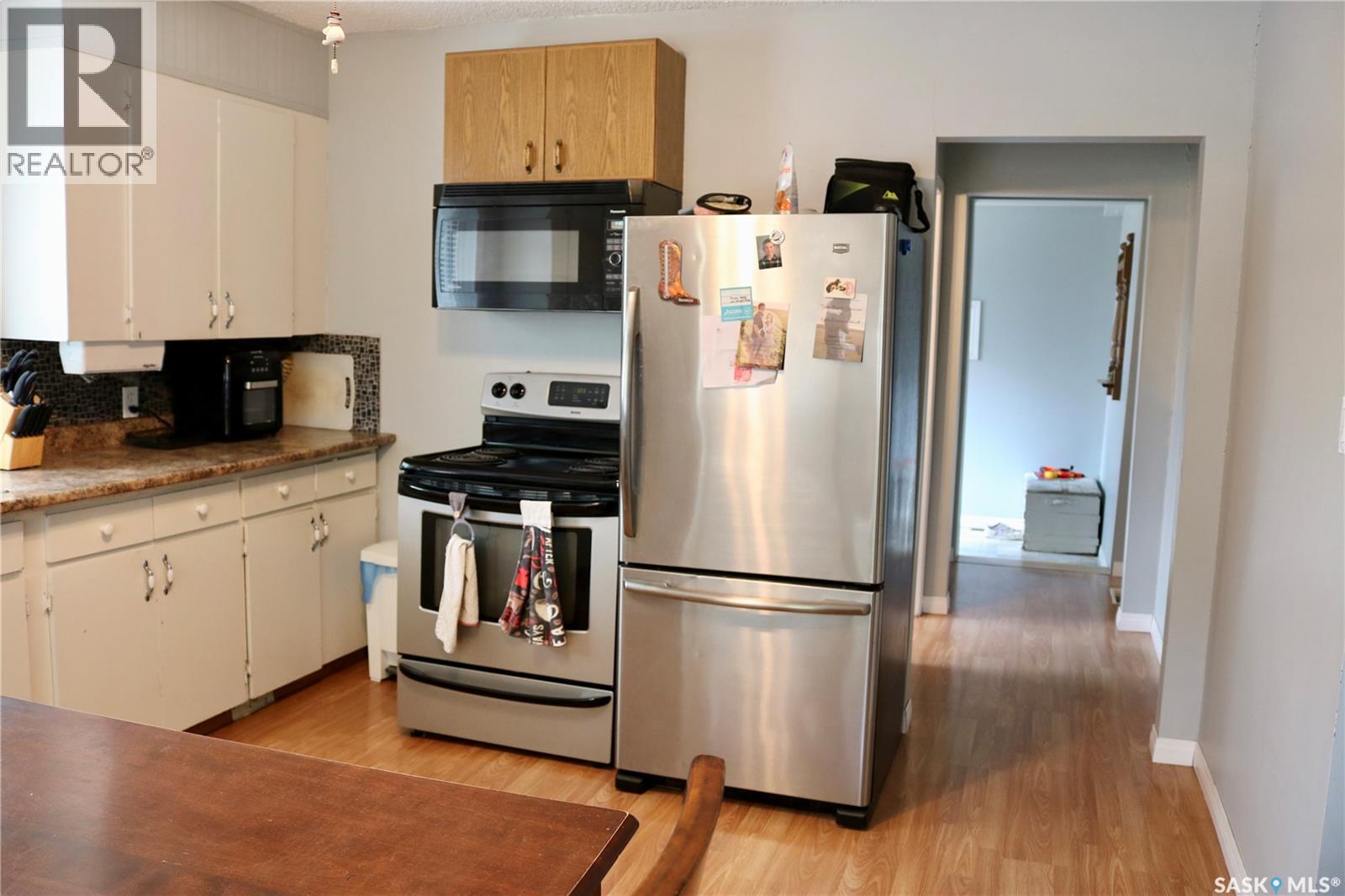 704 Ogilvie Street, Moosomin, Saskatchewan  S0G 3N0 - Photo 8 - SK029447