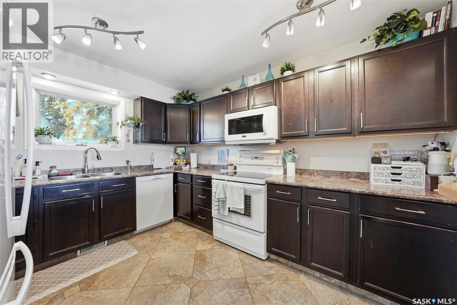 107 Perreault Crescent, Saskatoon, Saskatchewan  S7K 6A9 - Photo 12 - SK029435