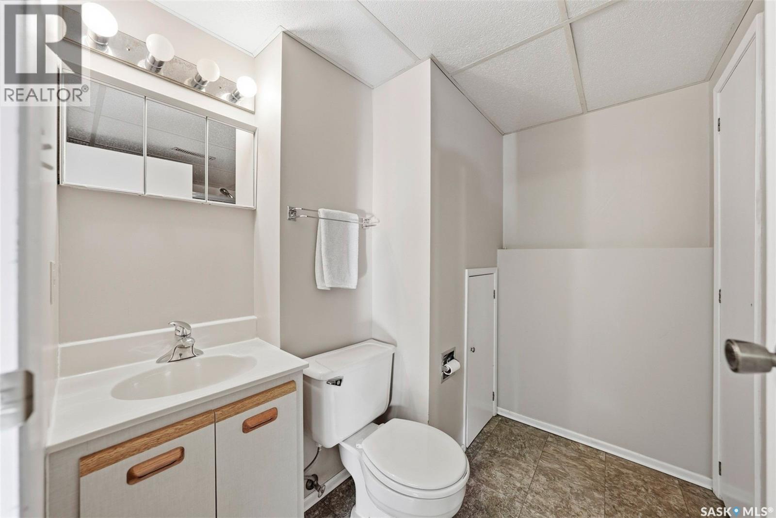 107 Perreault Crescent, Saskatoon, Saskatchewan  S7K 6A9 - Photo 20 - SK029435