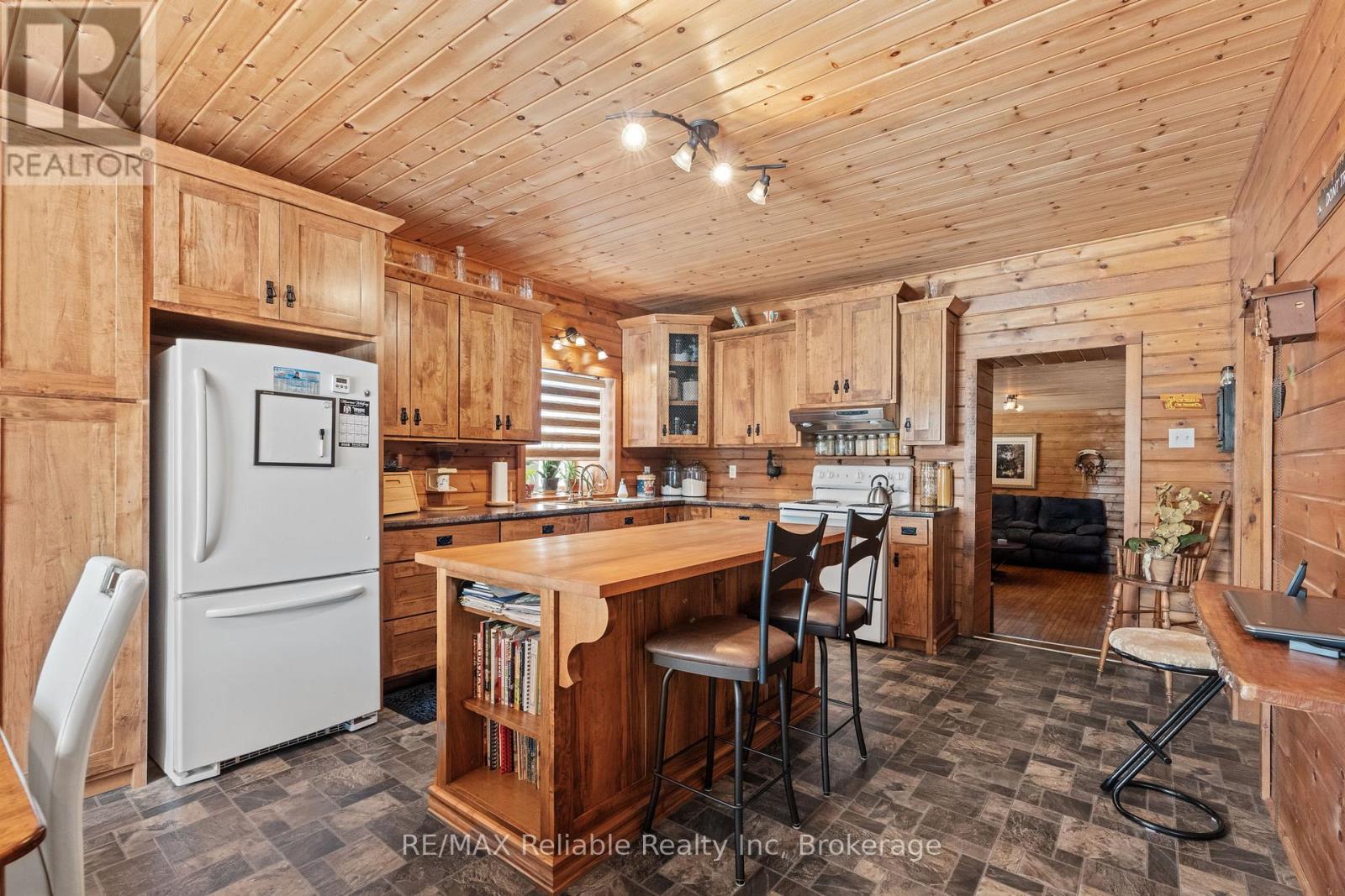 76651 London Road, Bluewater, Ontario  N0M 1L0 - Photo 42 - X12828166